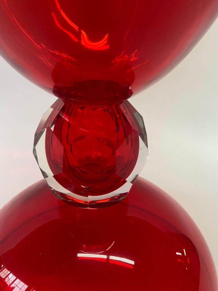 20th Century Pair of Red Italian Murano Urns For Sale