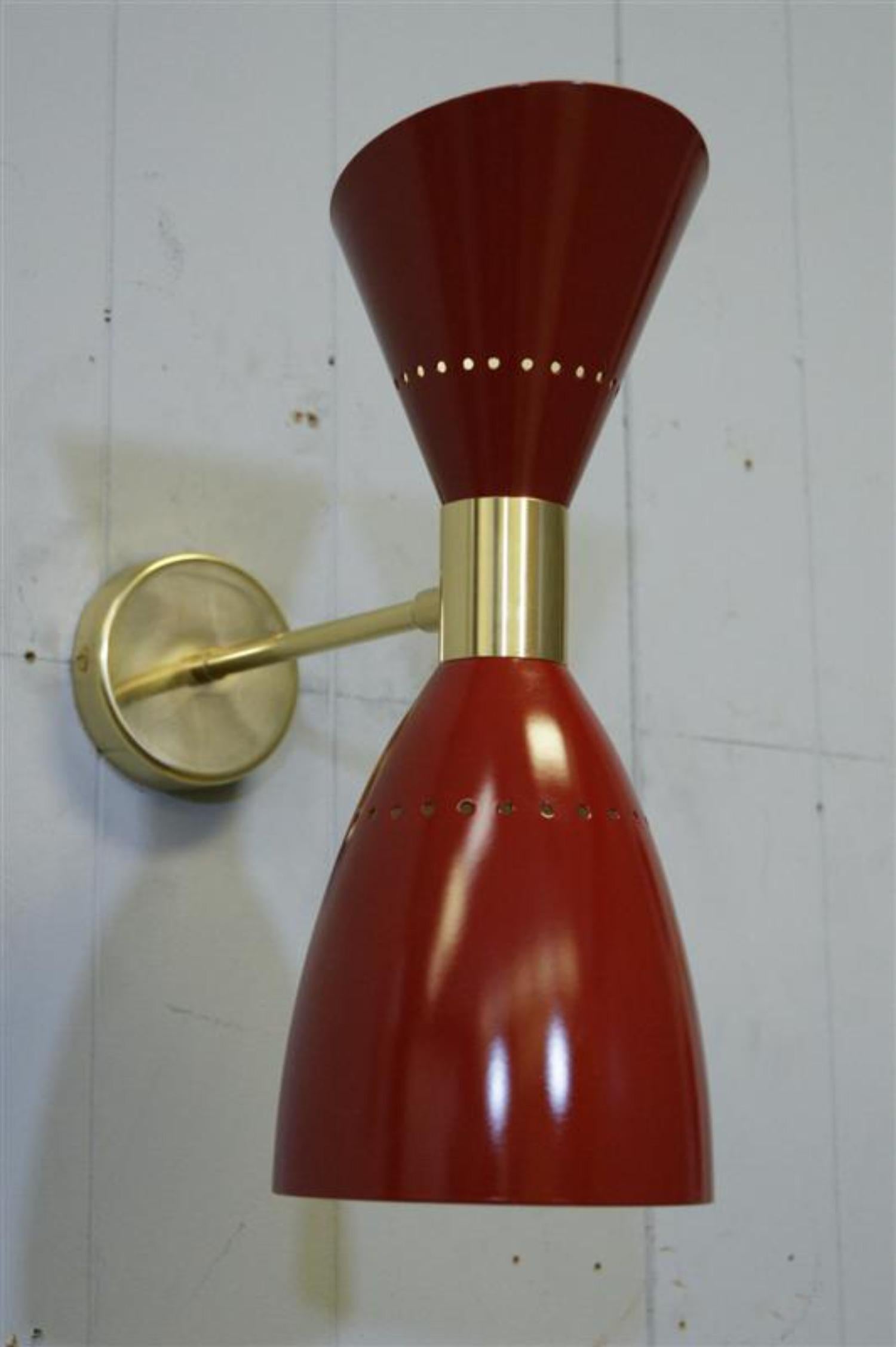 Coppia di appliques rosse italiane in vendita 2
