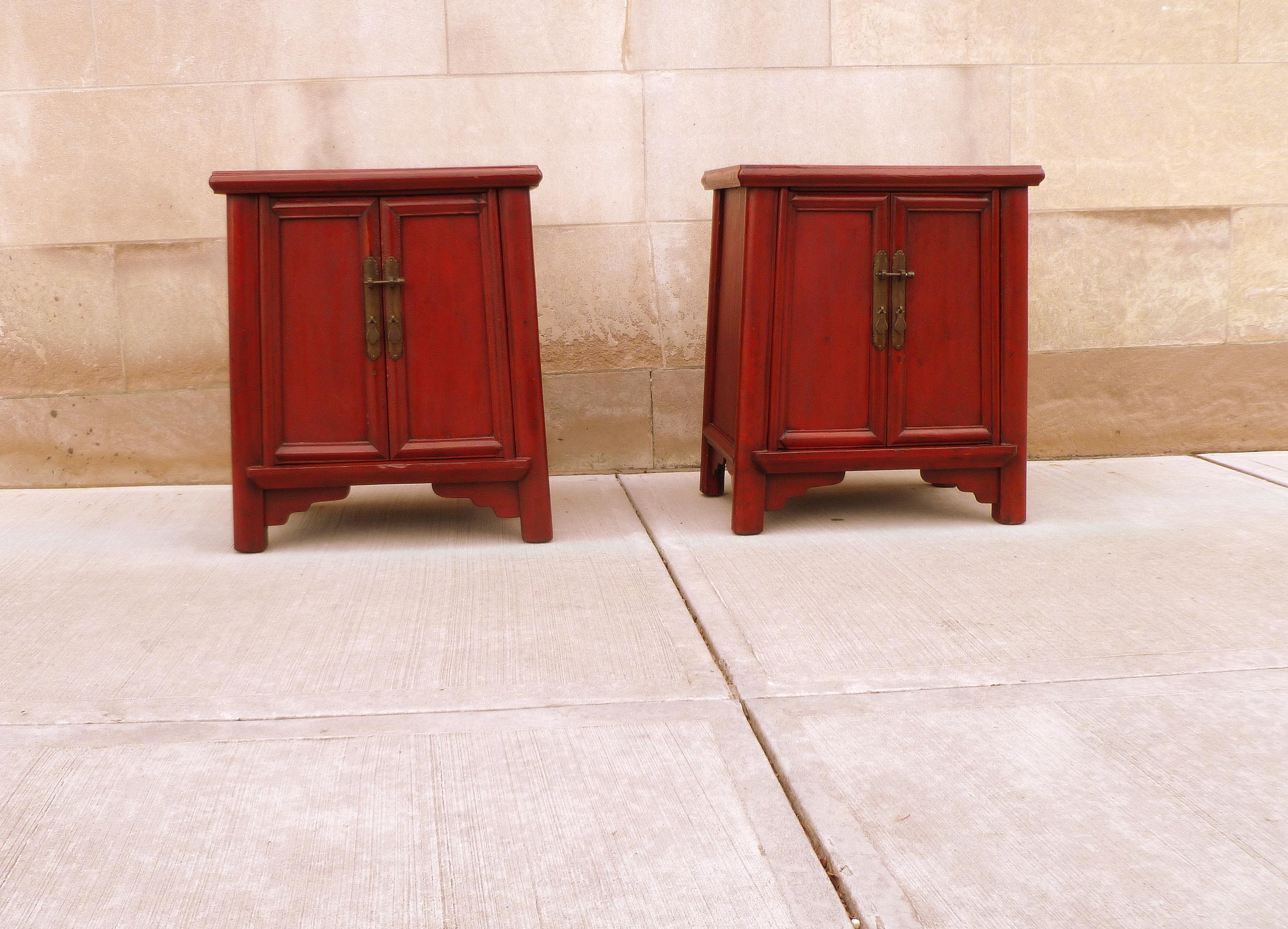 Pair of Red Lacquer Chests In Good Condition For Sale In Greenwich, CT