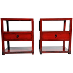 Paar rot lackierte chinesische Beistelltische mit Schublade