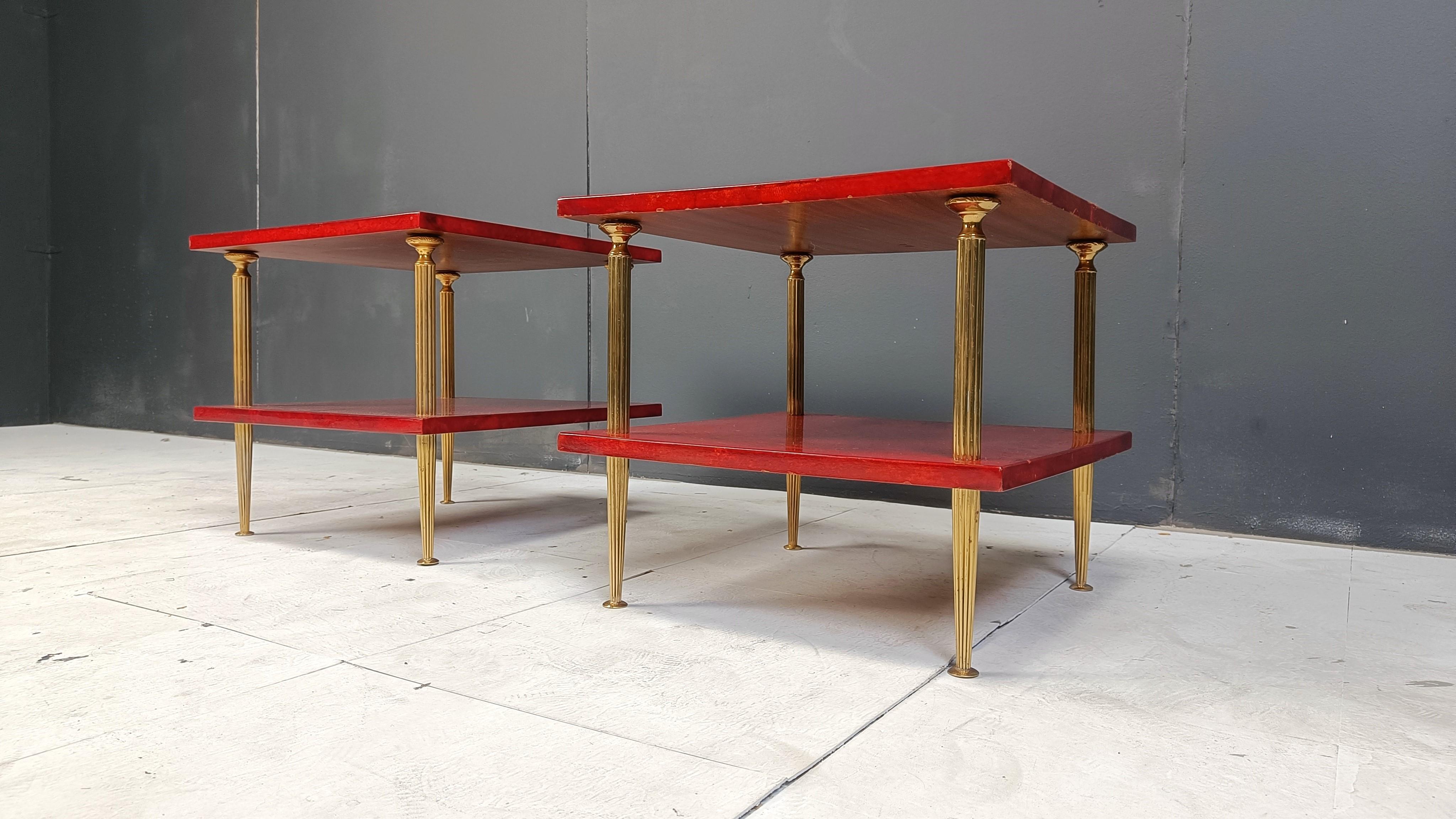 Pareja de mesas auxiliares de piel de cabra lacada en rojo de Aldo Tura, años 60 en venta 2