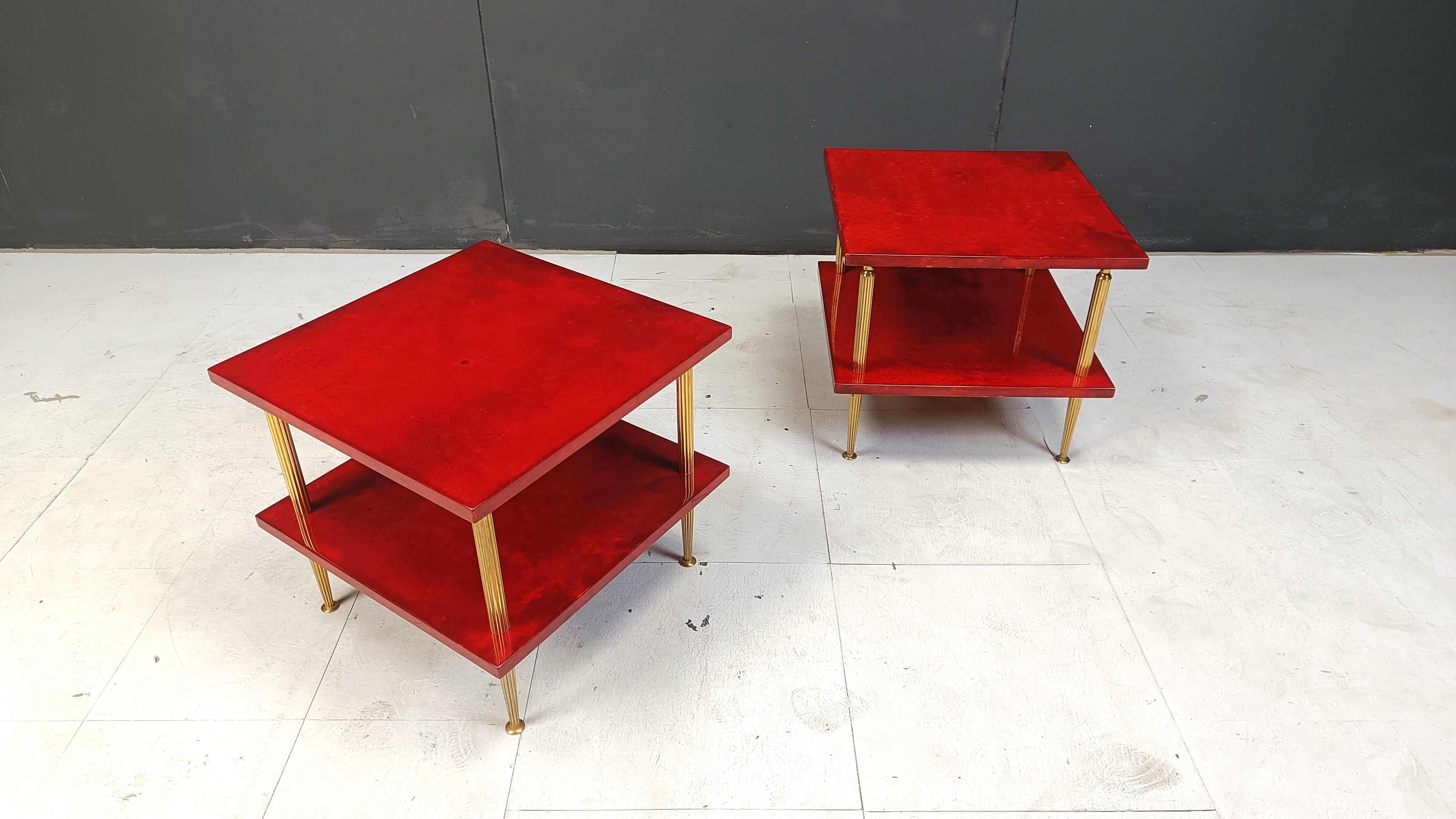 Pareja de mesas auxiliares de piel de cabra lacada en rojo de Aldo Tura, años 60 en venta 3