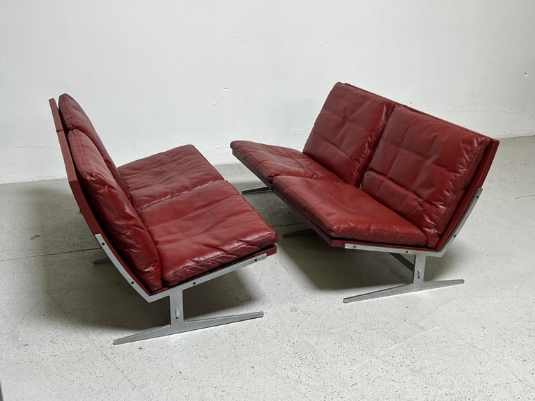 Mid-20th Century Pair of Red Leather Settees by Fabricius and Kastholm For Sale