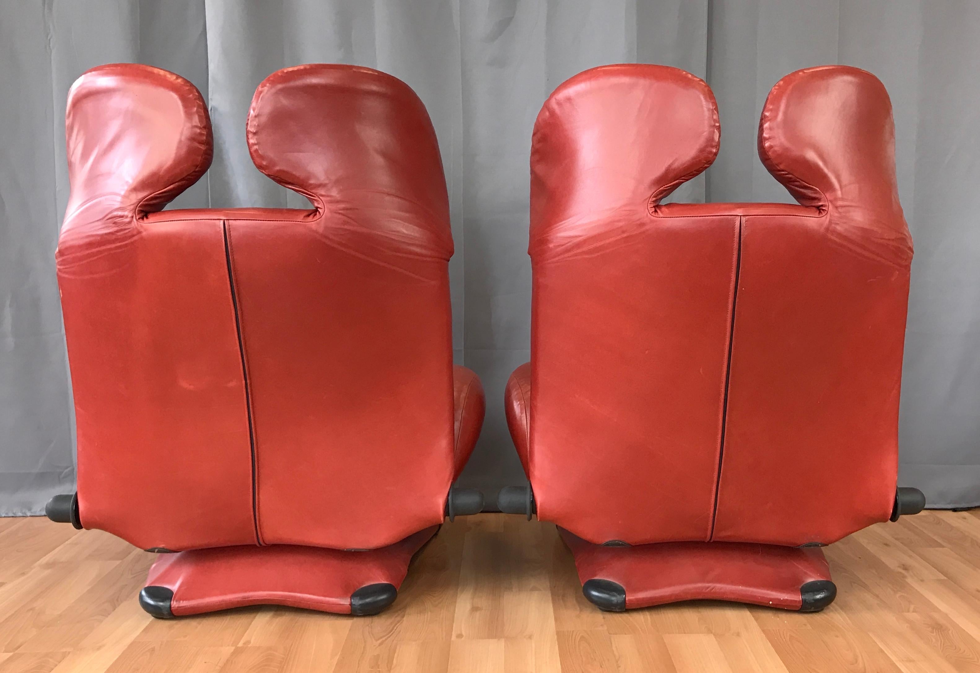 Modern Pair of Toshiyuki Kita for Cassina Wink Convertible Leather Lounge Chairs