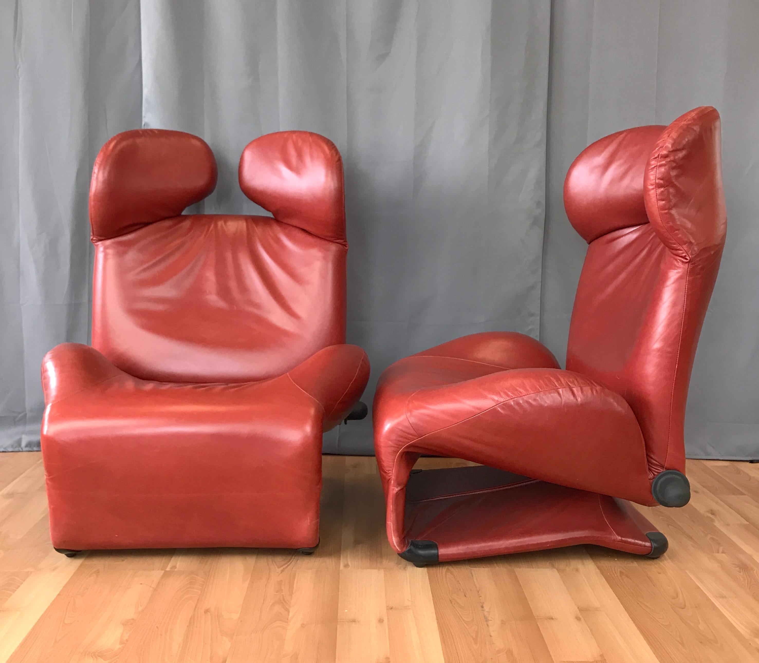 Pair of Toshiyuki Kita for Cassina Wink Convertible Leather Lounge Chairs In Good Condition In San Francisco, CA