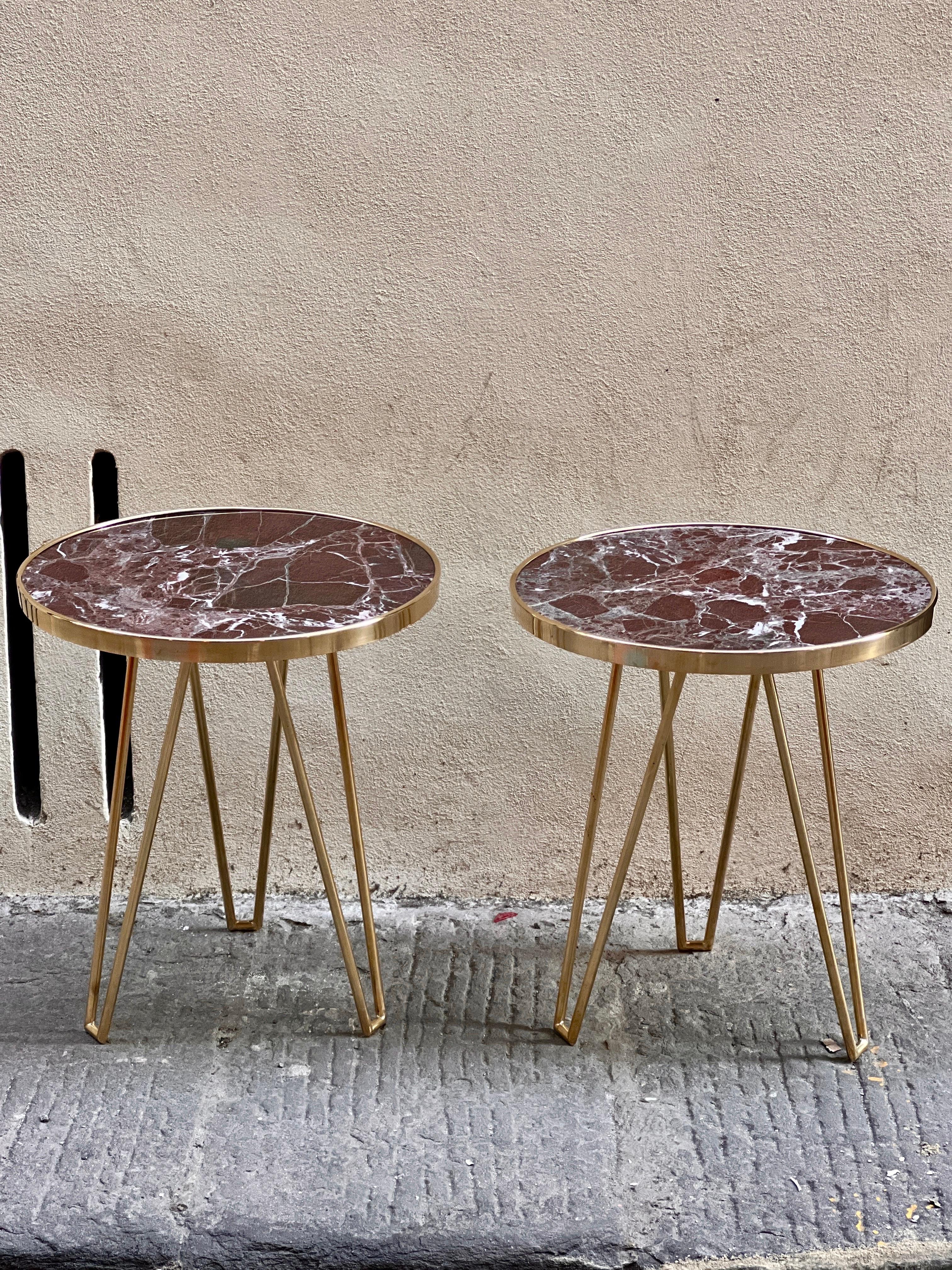Pair of Red Levanto Marble Round Side/End Tables with Brass Structure 1980 en vente 5