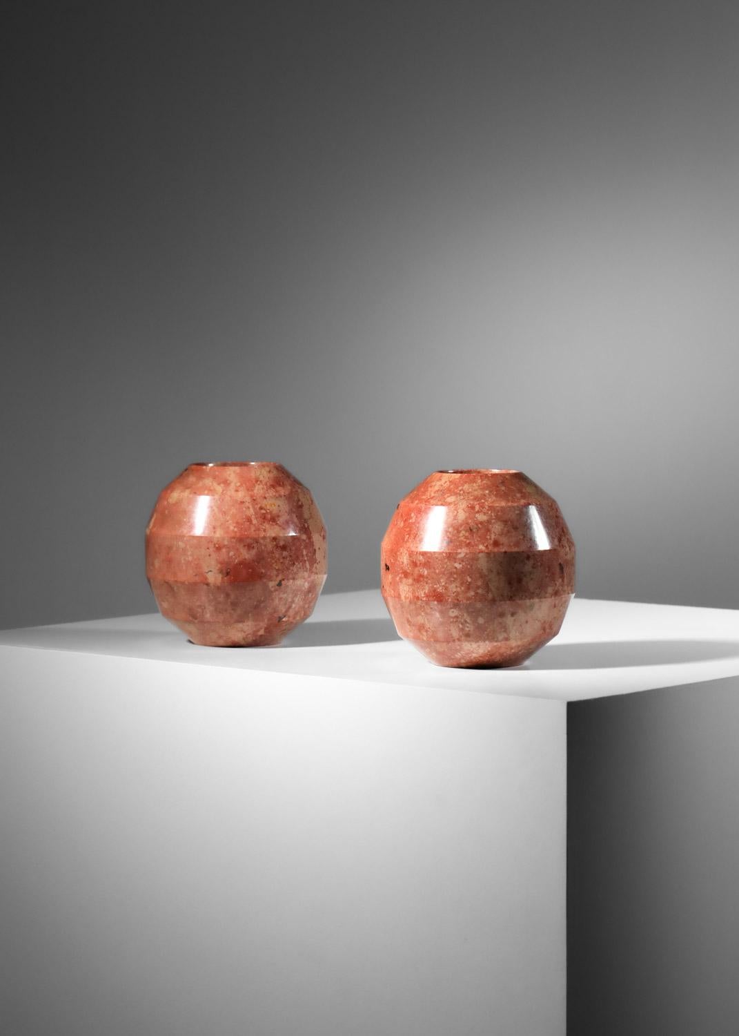 Pair of red marble vases from the 40's In Good Condition For Sale In Ternay, Auvergne-Rhône-Alpes