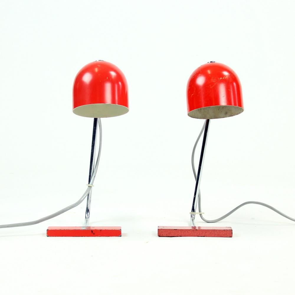 Mid-Century Modern Pair of Red Metal and Chrome Table Lamps by Josef Hurka for Napako, circa 1960 For Sale
