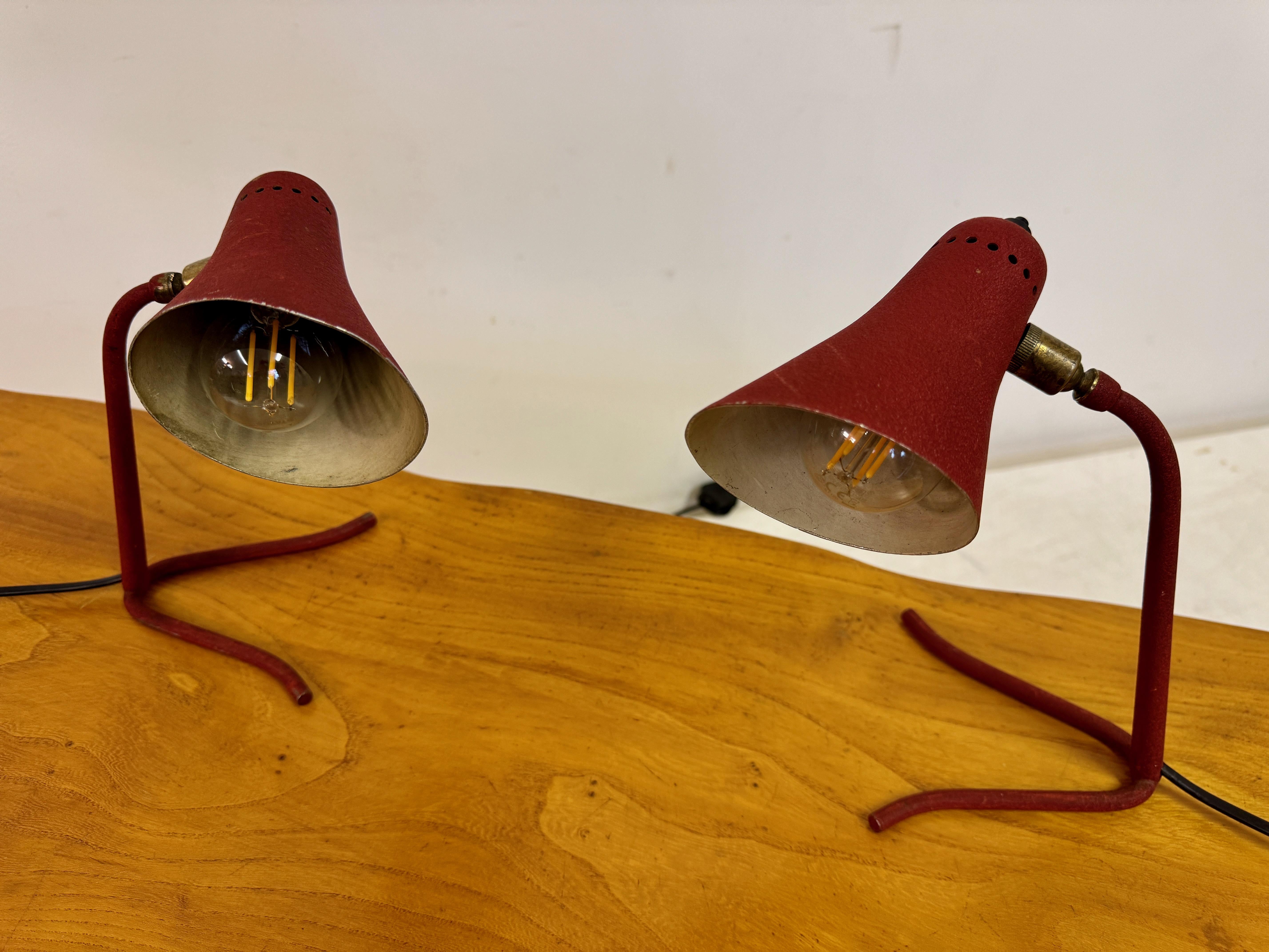 Paire de lampes de table italiennes rouges du milieu du siècle dernier en vente 4