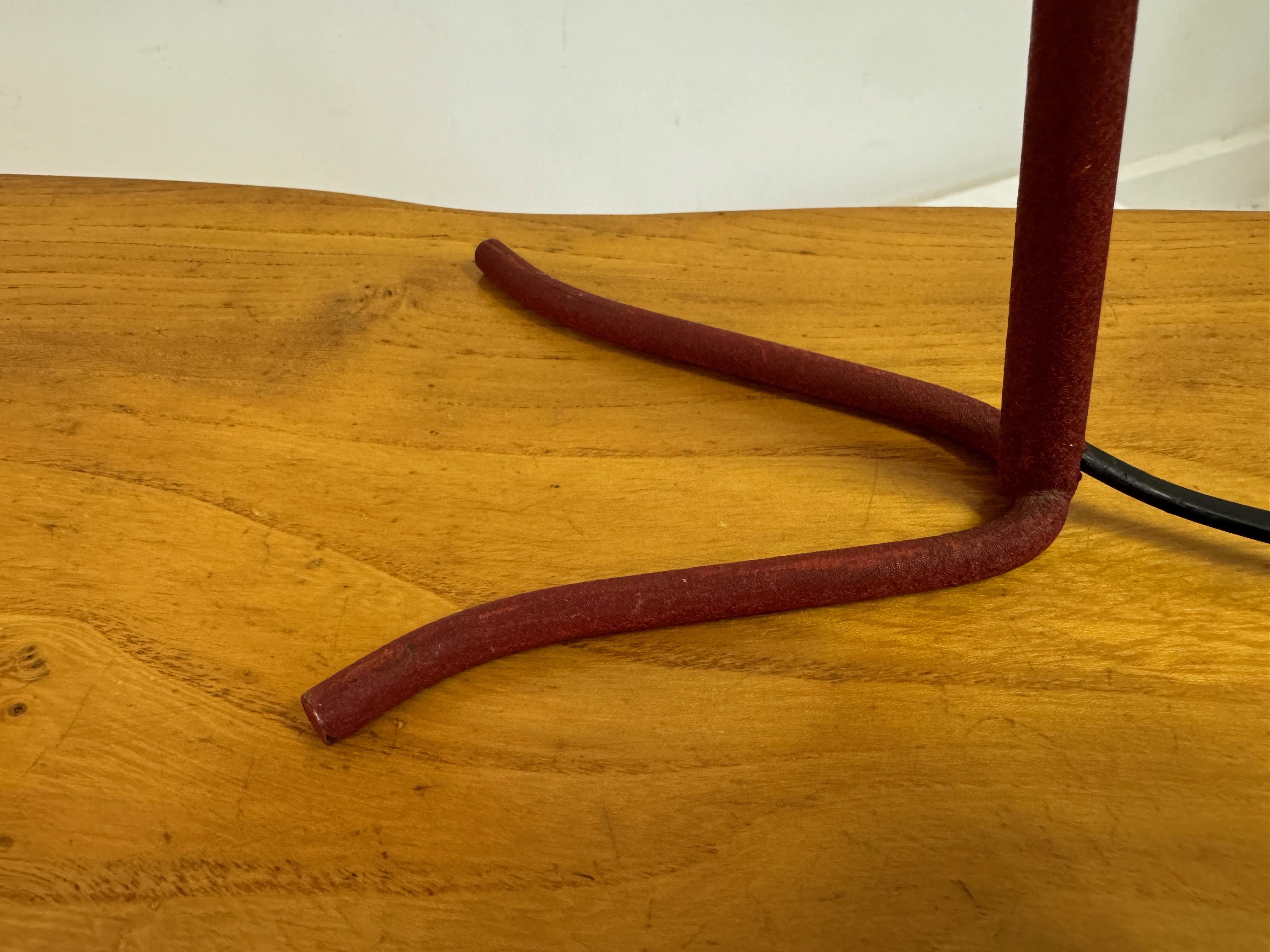 Paire de lampes de table italiennes rouges du milieu du siècle dernier en vente 1