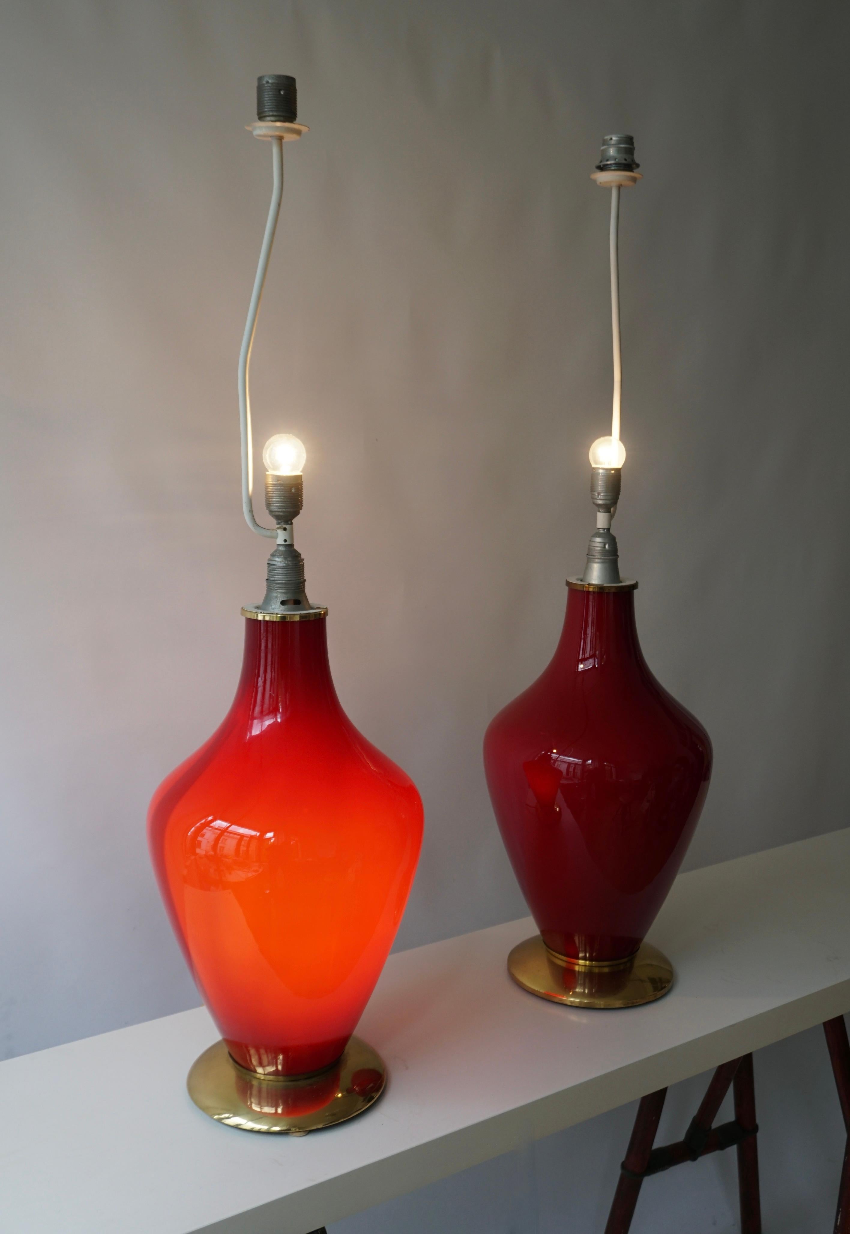 Pair of Red Opaline Glass Lamps In Good Condition For Sale In Antwerp, BE