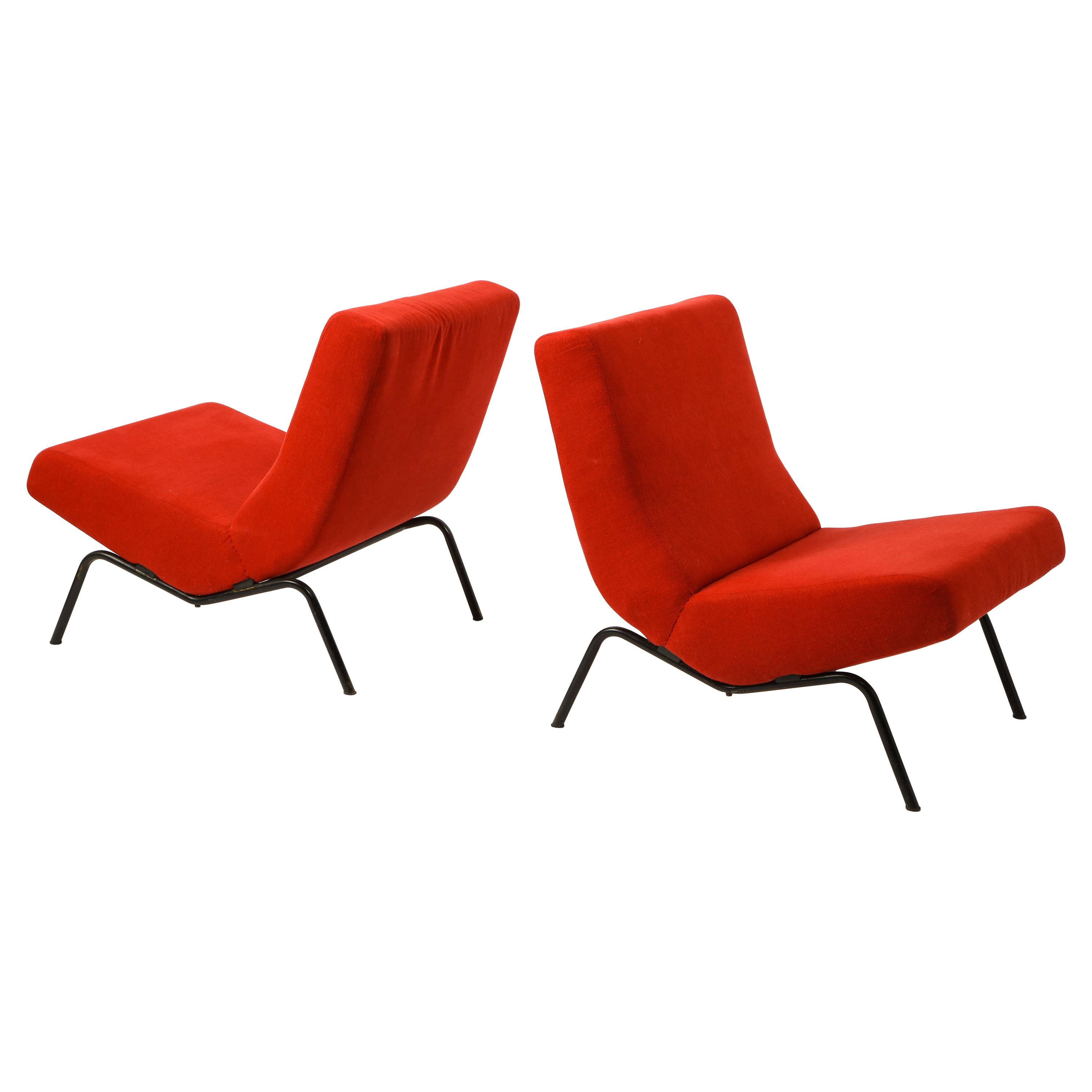 Low back slipper chairs model CM 195 by Pierre Paulin for Artifort, a pioneering model of foam over metal in residential seating. These examples in original patina with new upholstery.