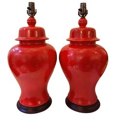 Pareja de lámparas de mesa de porcelana roja