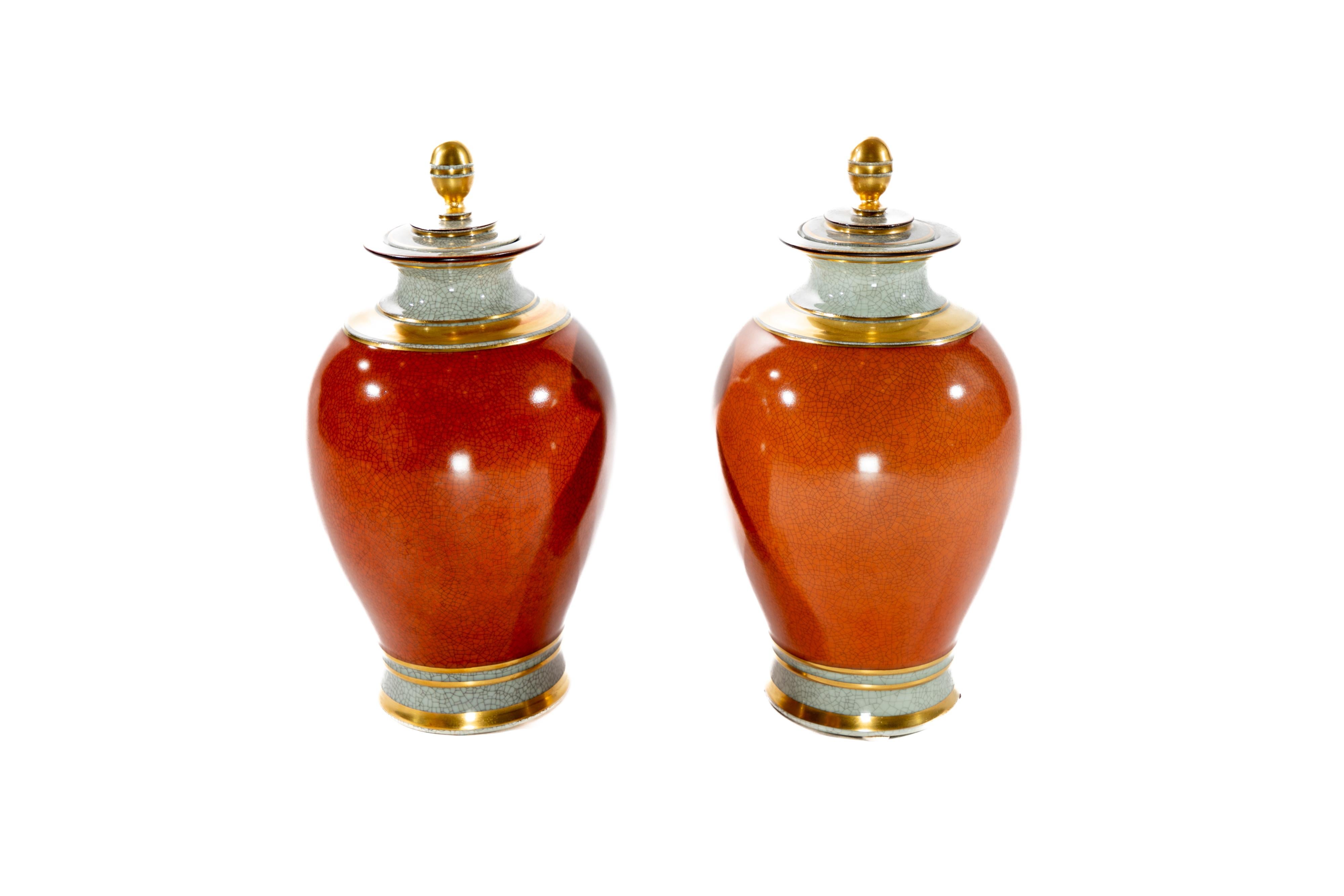 Danese Coppia di vasi coperti rossi Royal Copenhagen, circa 1925 in vendita