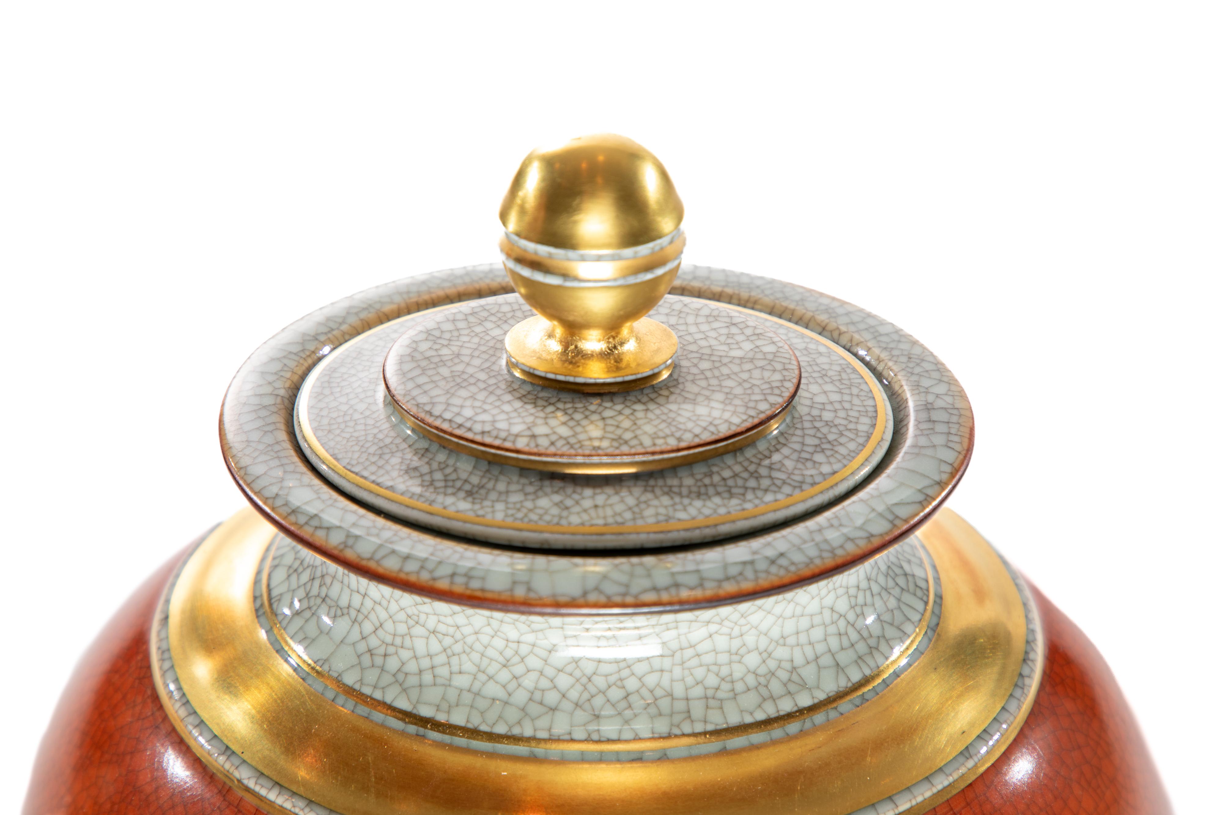 Smaltato Coppia di vasi coperti rossi Royal Copenhagen, circa 1925 in vendita