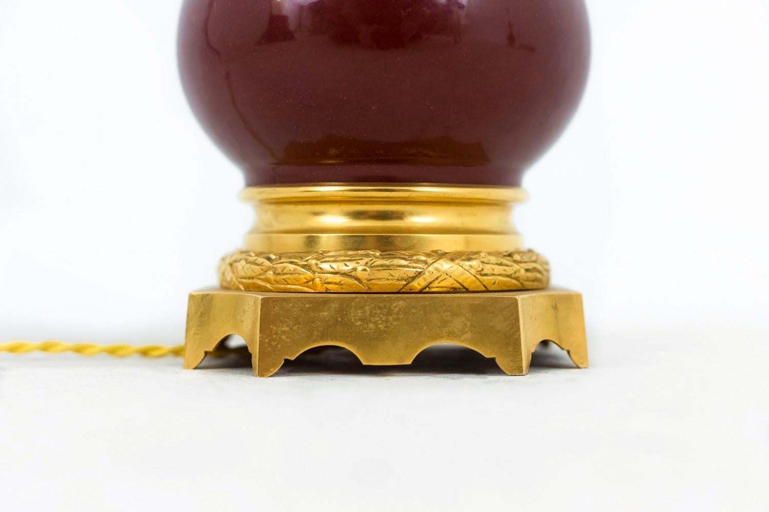 Pair of Red “sang-de-bœuf” Porcelain Lamps, 19th Century In Good Condition In Saint-Ouen, FR
