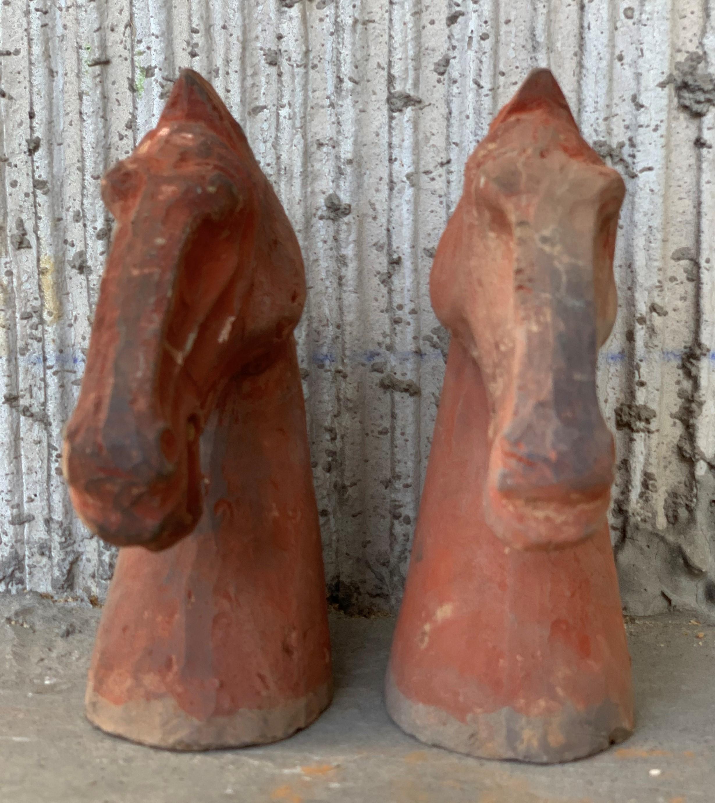 Paar rote Skulpturen aus der Han Dynasty Gray's Pottery Pferdeköpfe '206BC-220AD' im Angebot 9