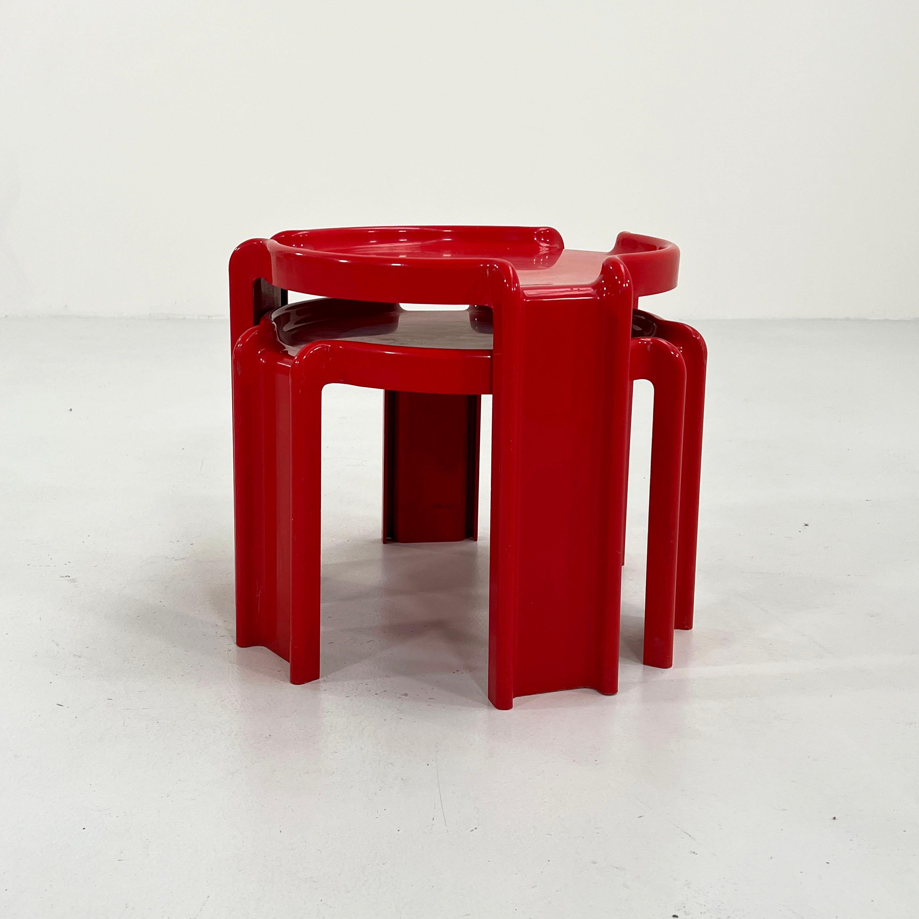 Pair of Red Side Tables by Giotto Stoppino for Kartell, 1970s In Good Condition In Ixelles, Bruxelles