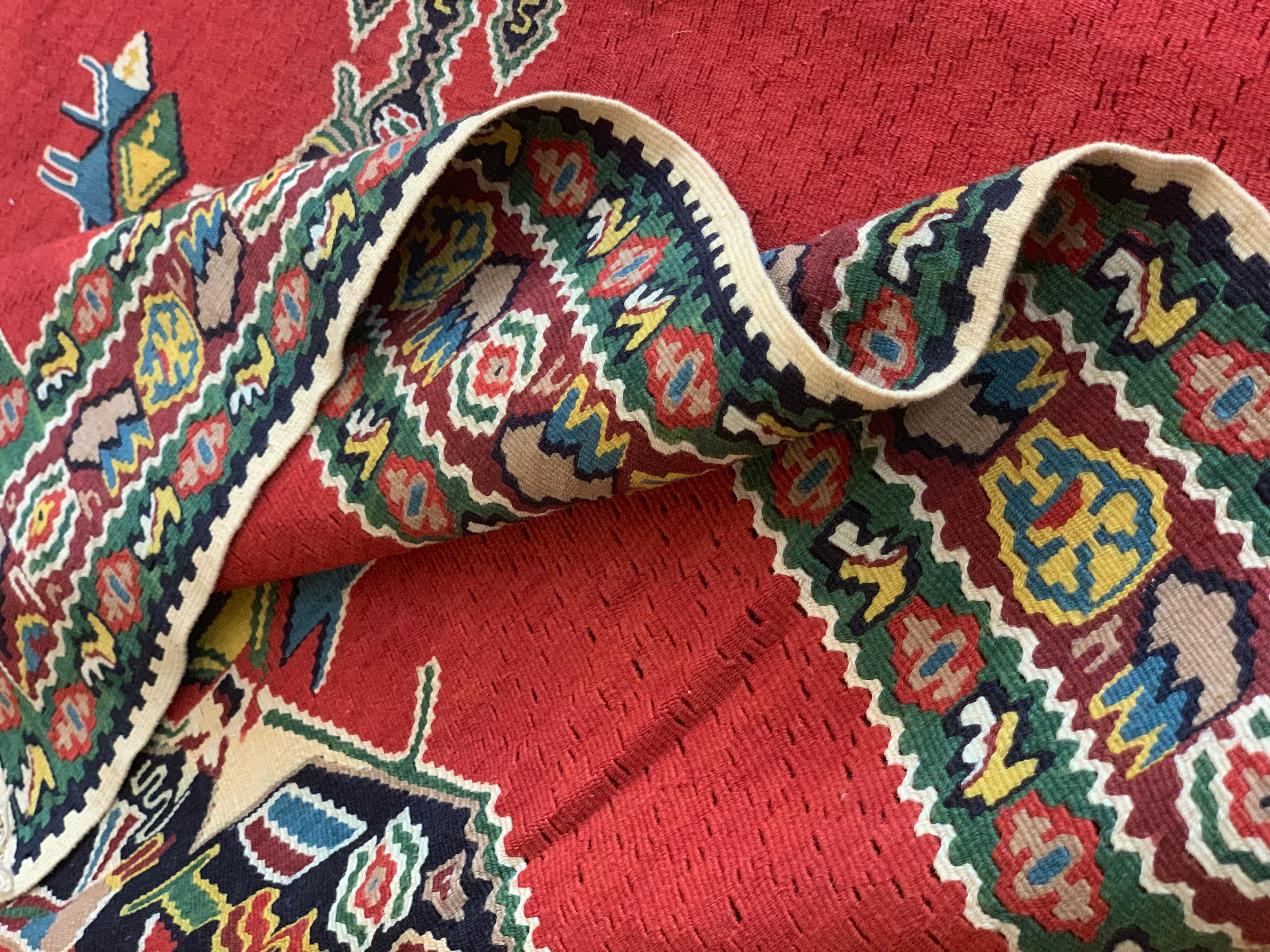 Paire de tapis Kilim en soie et laine rouges faits à la main, motifs géométriques en vente 3