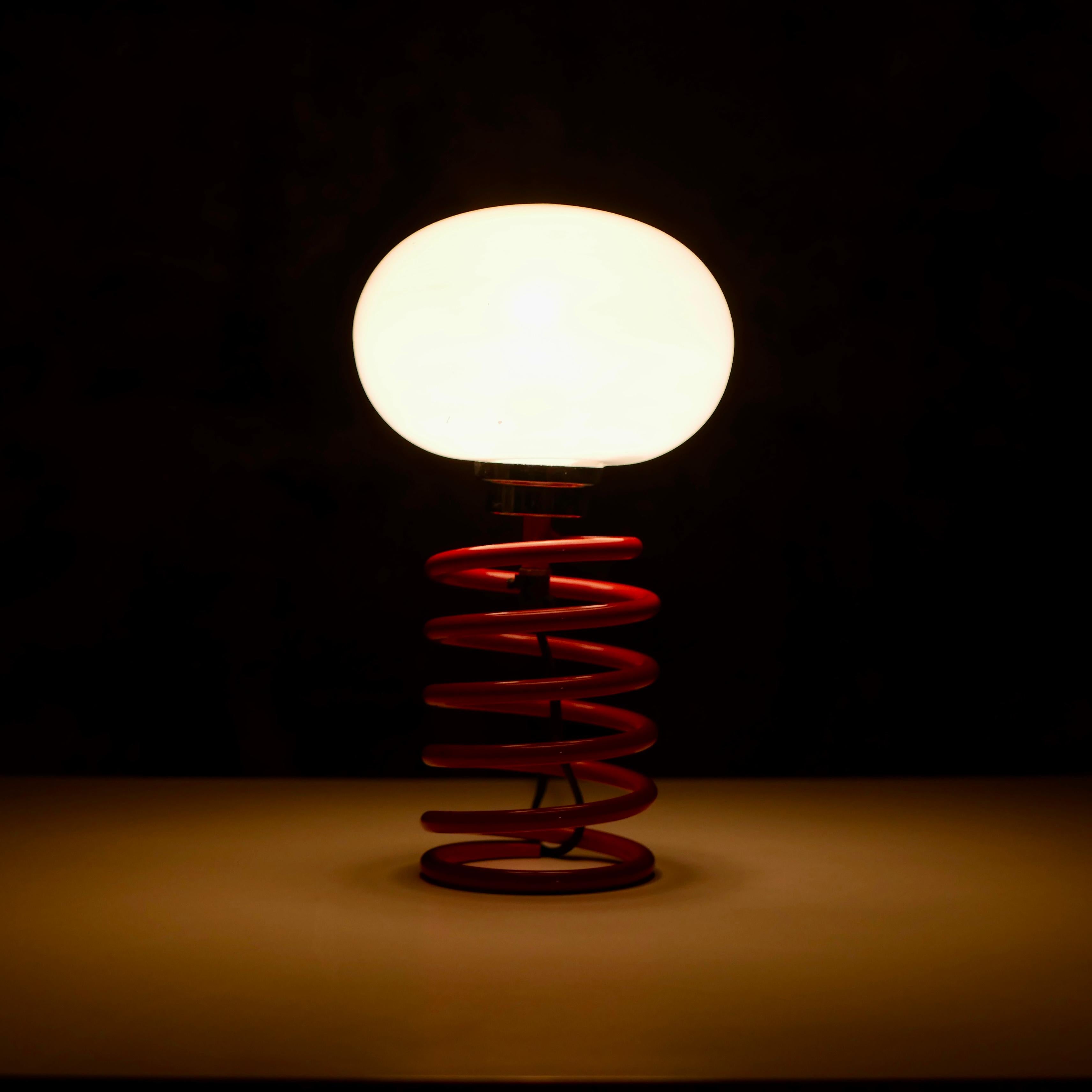 Pair of red spring table lamps attributed to Ingo Maurer, 1970s 4
