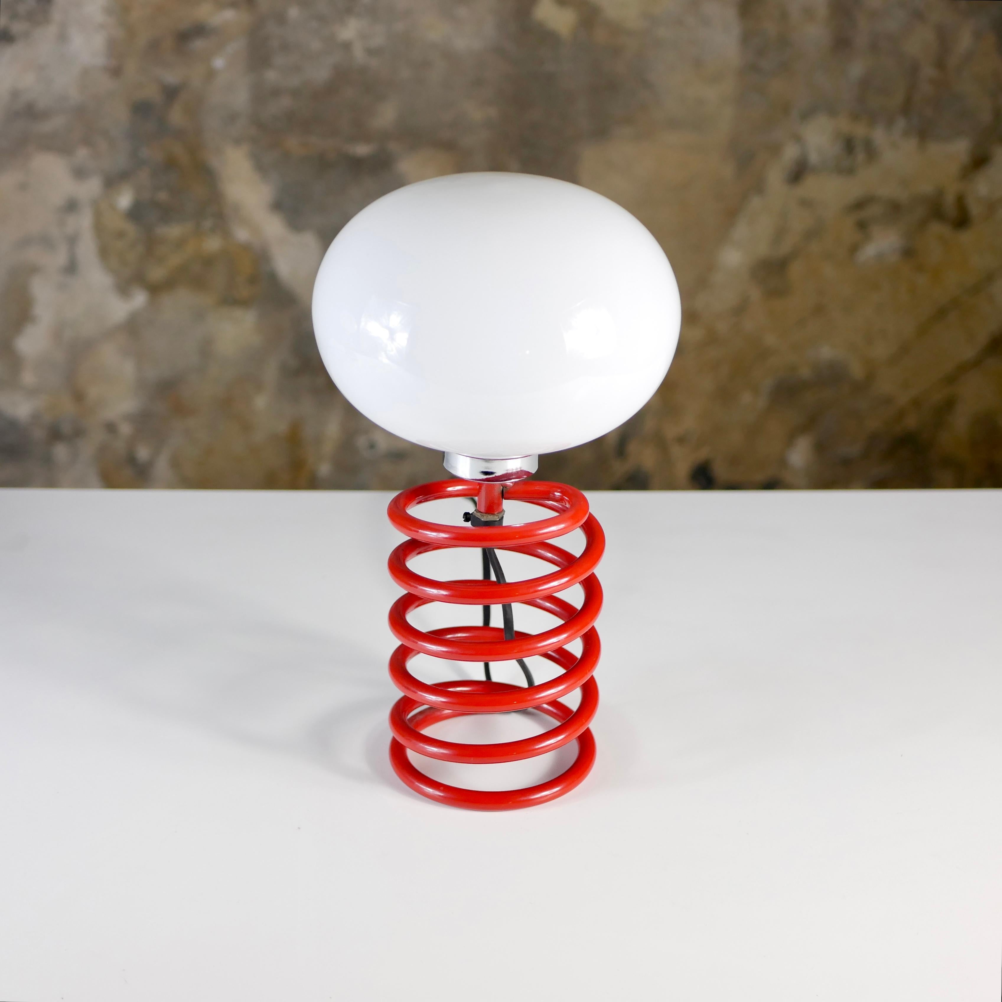 Pair of red spring table lamps attributed to Ingo Maurer, 1970s 5