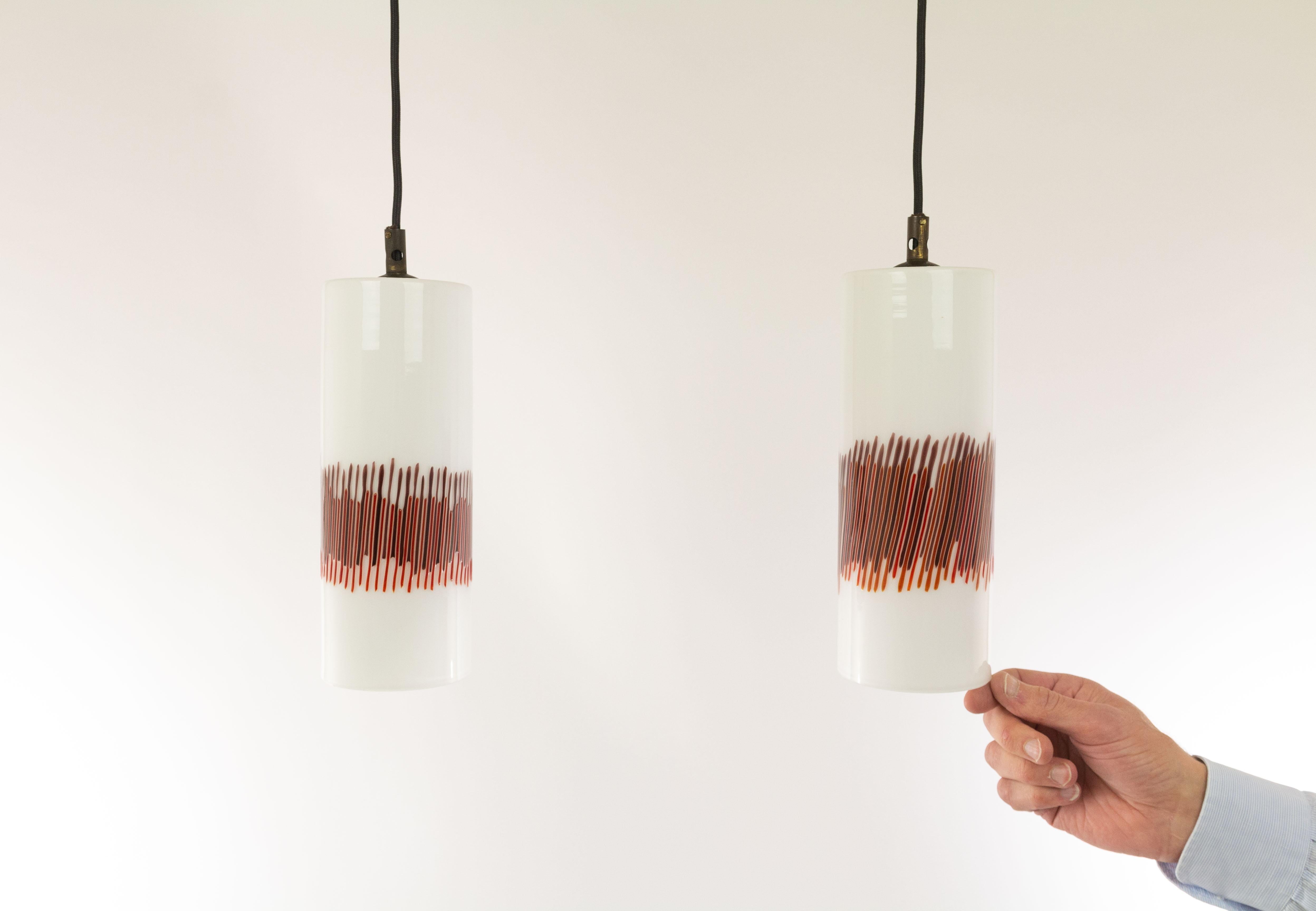 Pair of Red Striped Glass Pendants by Massimo Vignelli for Venini, 1950s 3