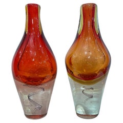 Paire de vases suédois en verre rouge