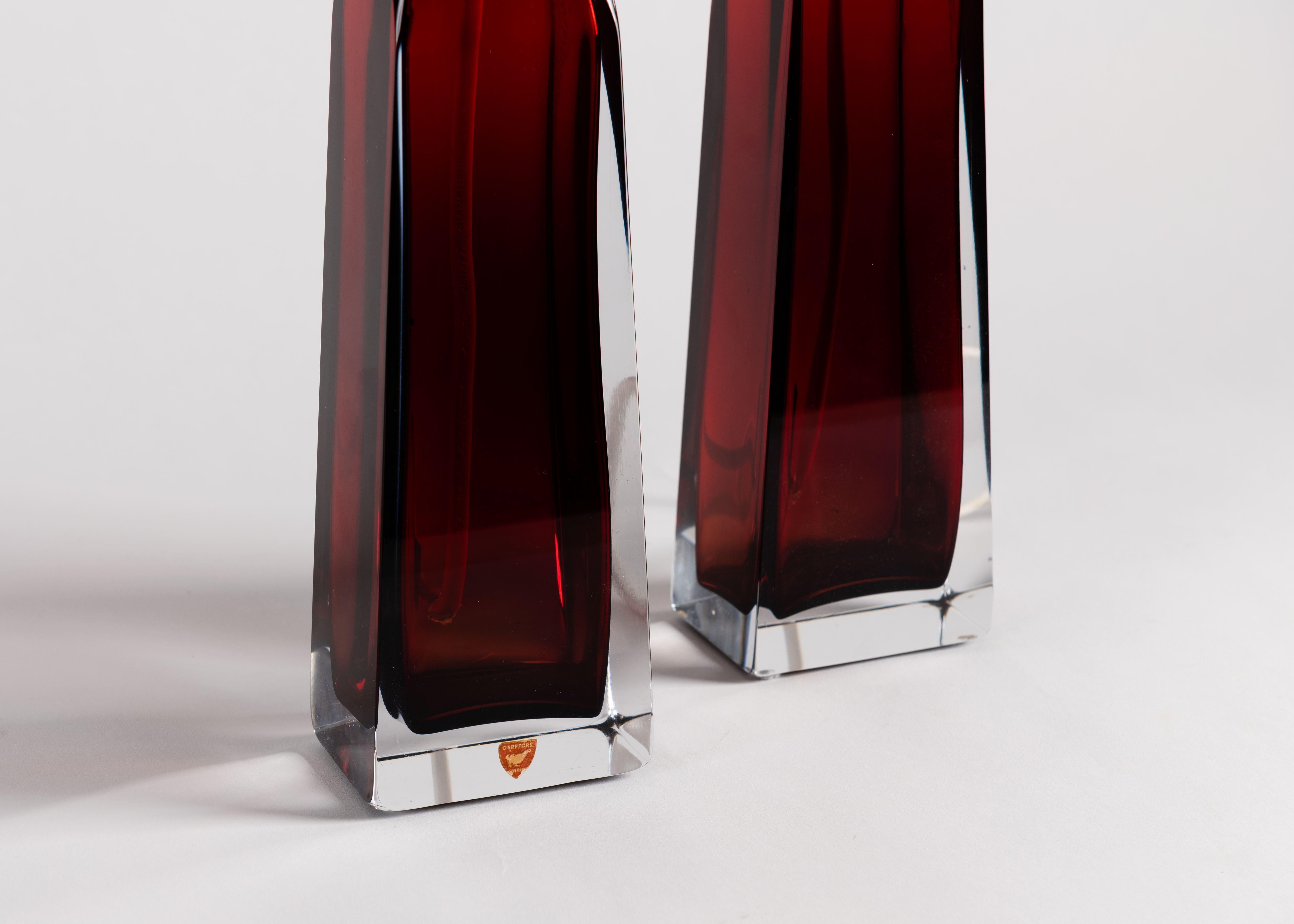 Pair of Red Table Lamps by Carl Fagerlund for Orrefors, Sweden, circa 1960s In Good Condition For Sale In New York, NY