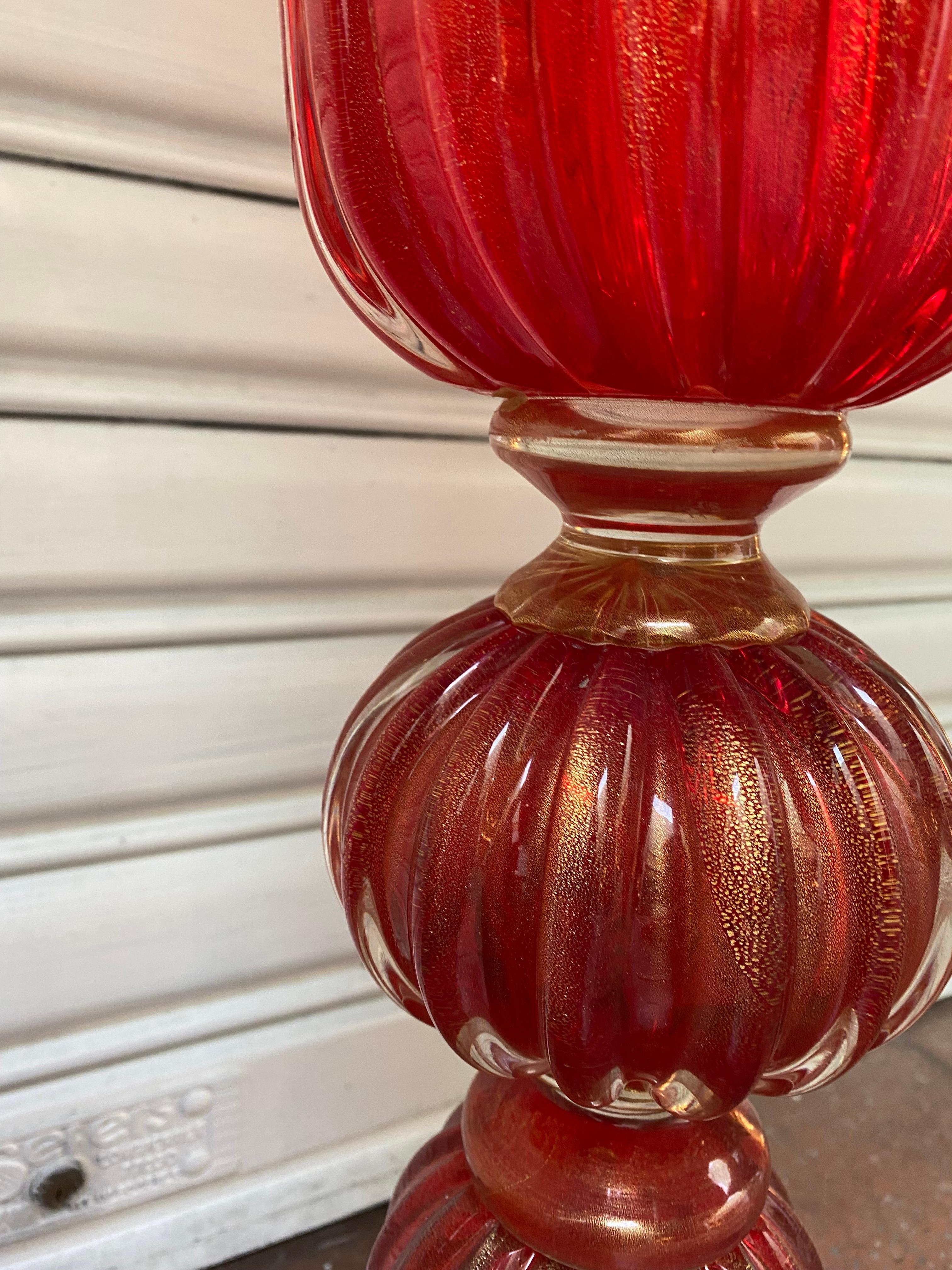 Red Vase in Murano Glass, circa 1970 For Sale 4