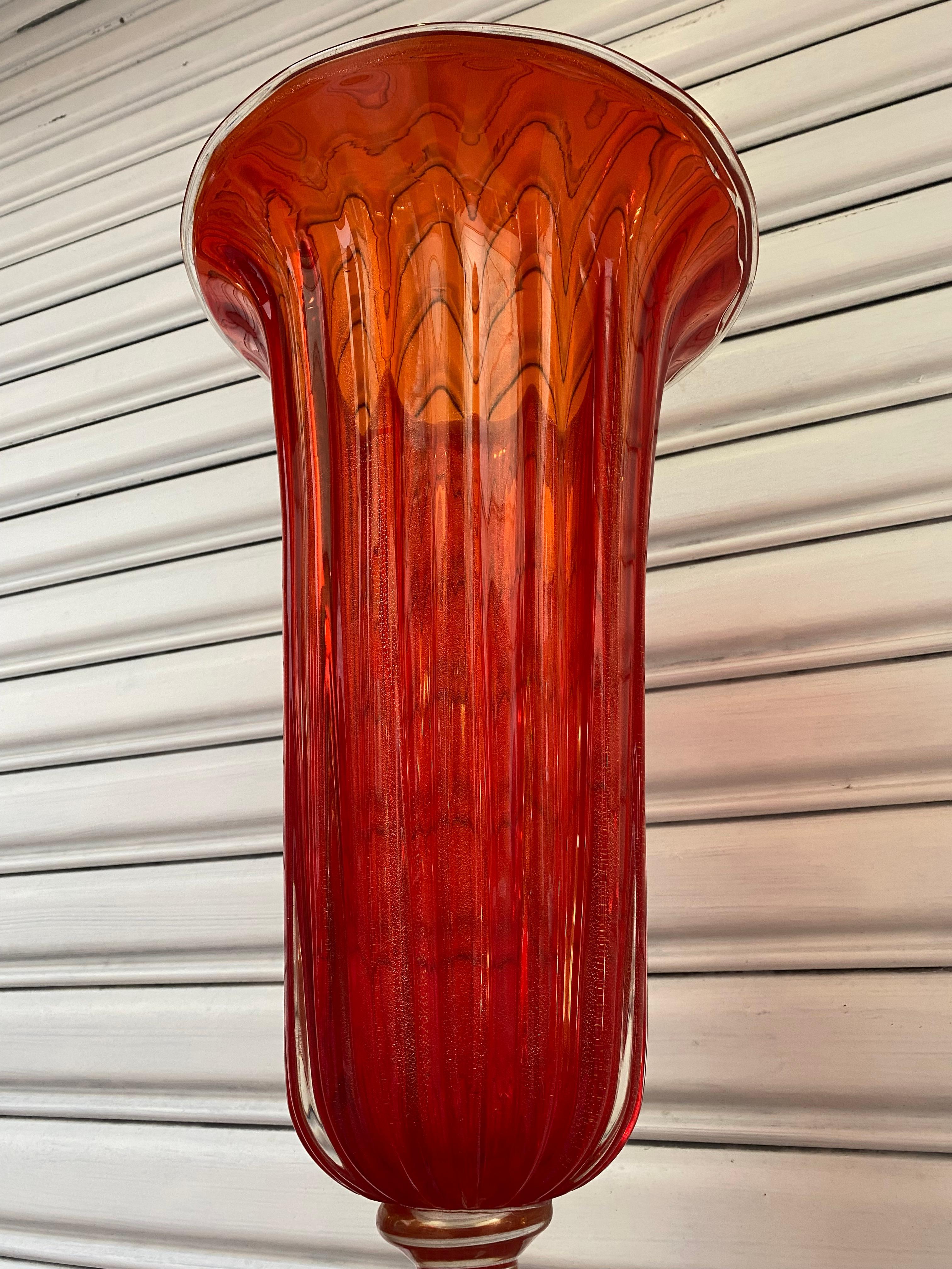 Red Vase in Murano Glass, circa 1970 For Sale 3