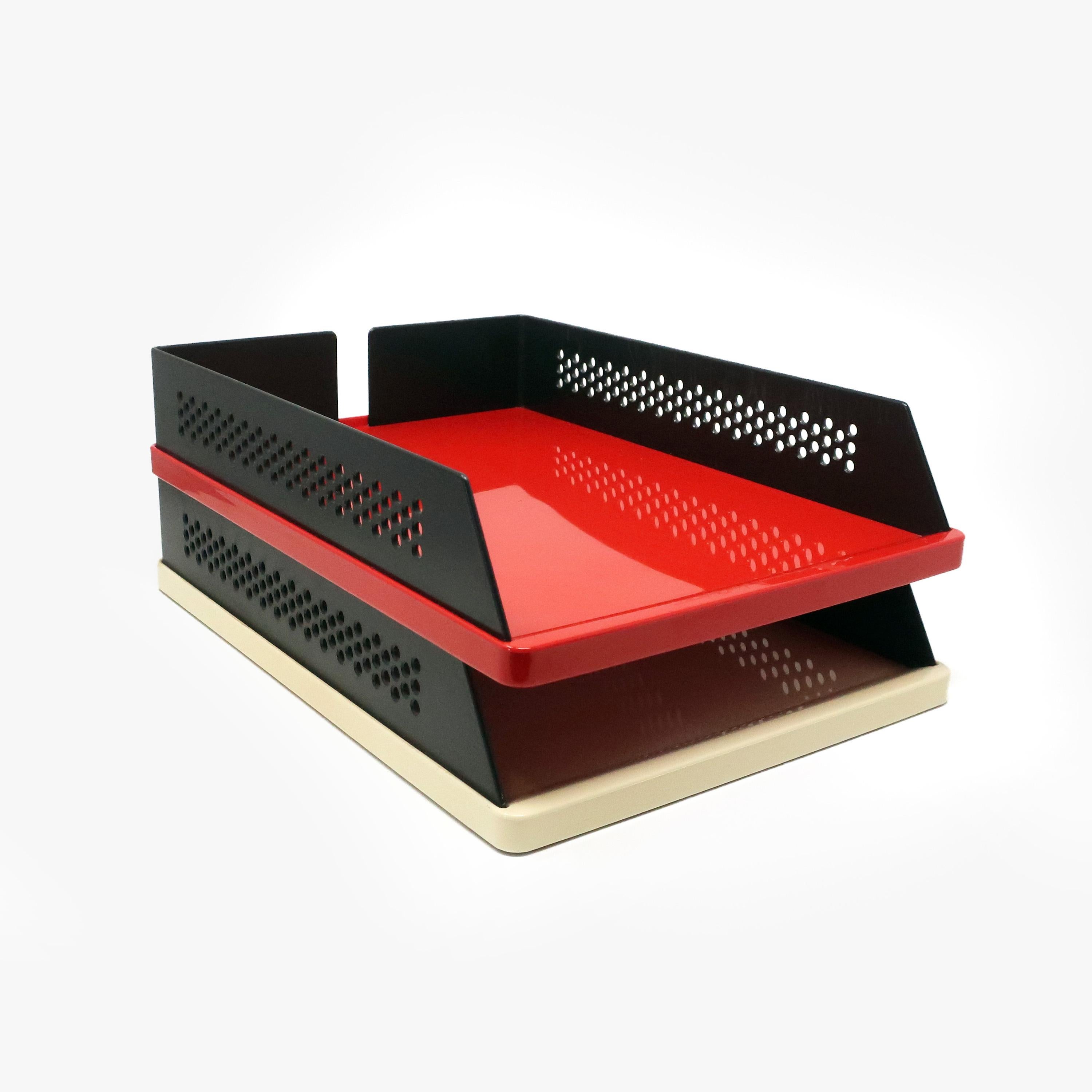 Post-Modern Pair of Red & White Babele 940 Trays by Barbieri & Marianelli for Rexite