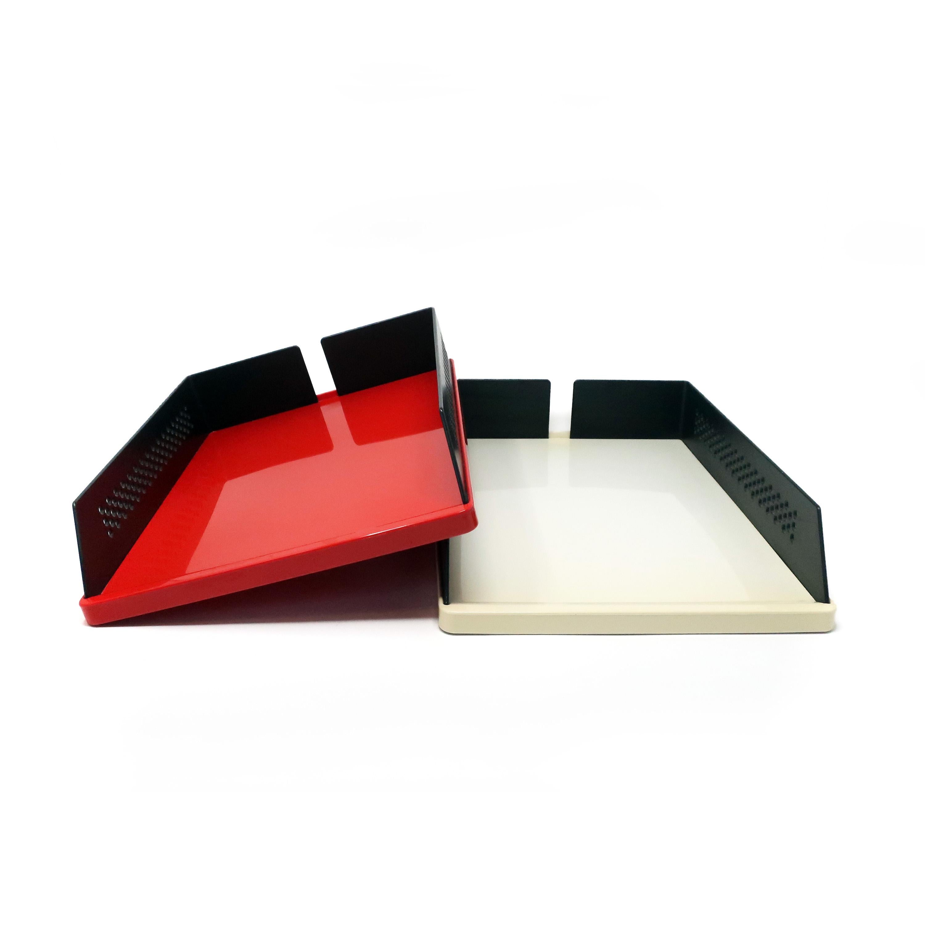 20th Century Pair of Red & White Babele 940 Trays by Barbieri & Marianelli for Rexite