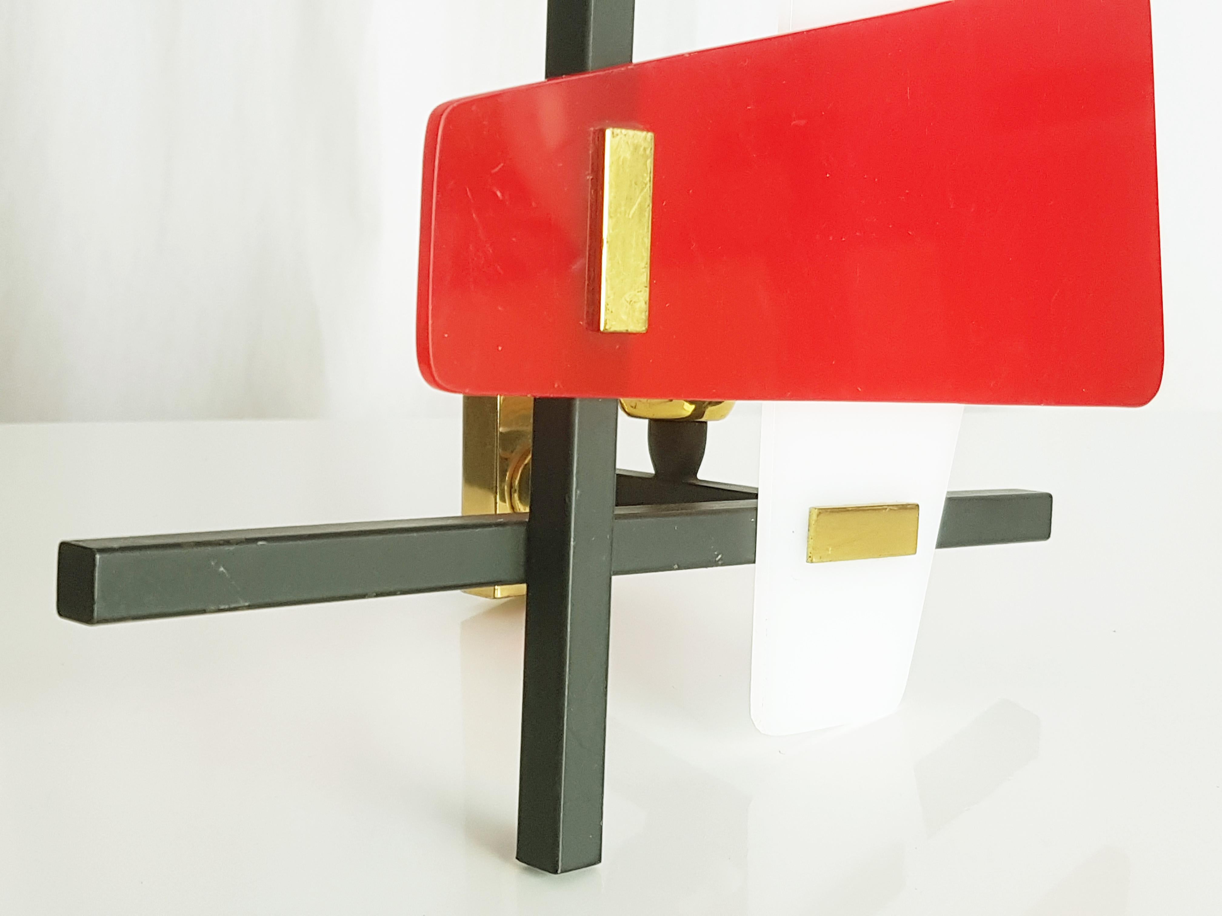 Painted Pair of Red, White Perspex Black Metal & Brass Mid-Century Wall Lamps For Sale