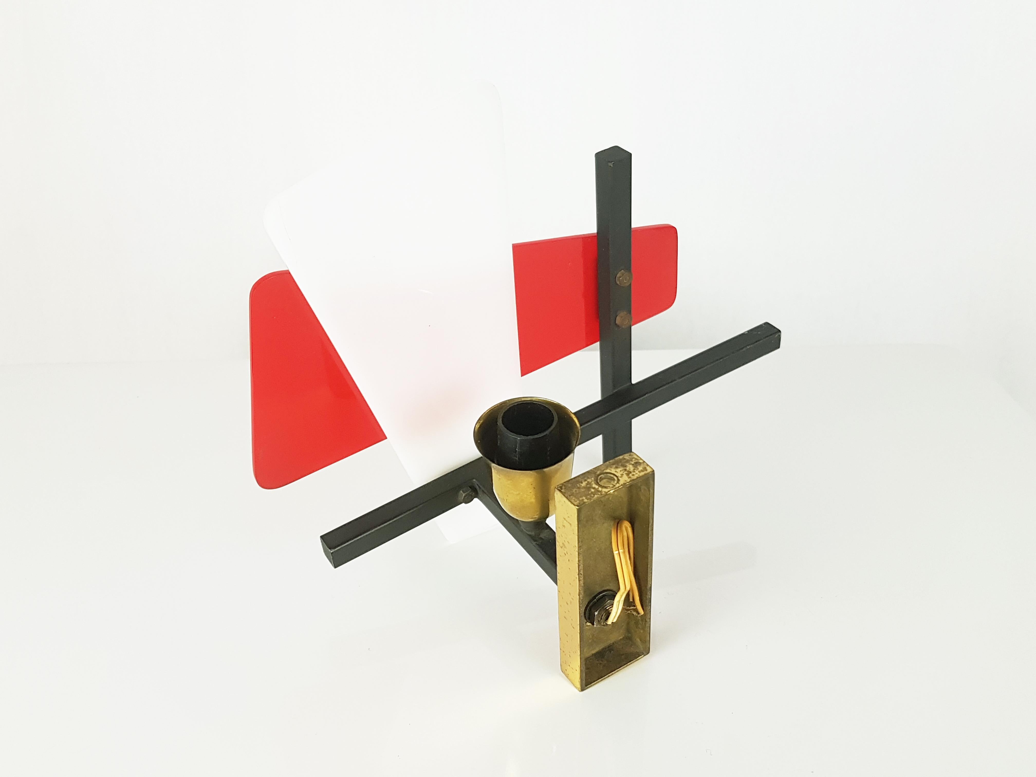 Pair of Red, White Perspex Black Metal & Brass Mid-Century Wall Lamps For Sale 2