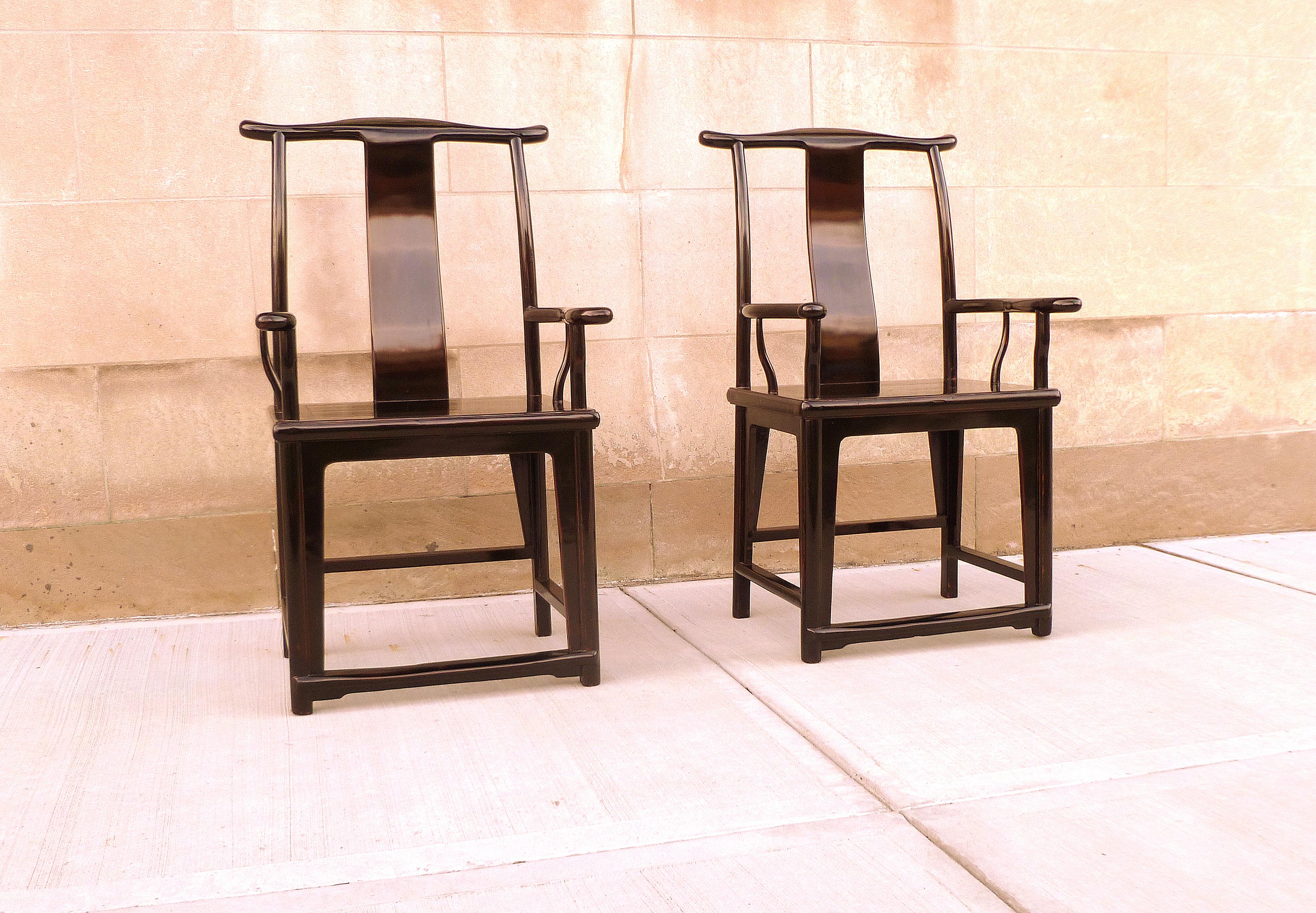 Mid-20th Century Pair of Refine Black Lacquer Armchairs
