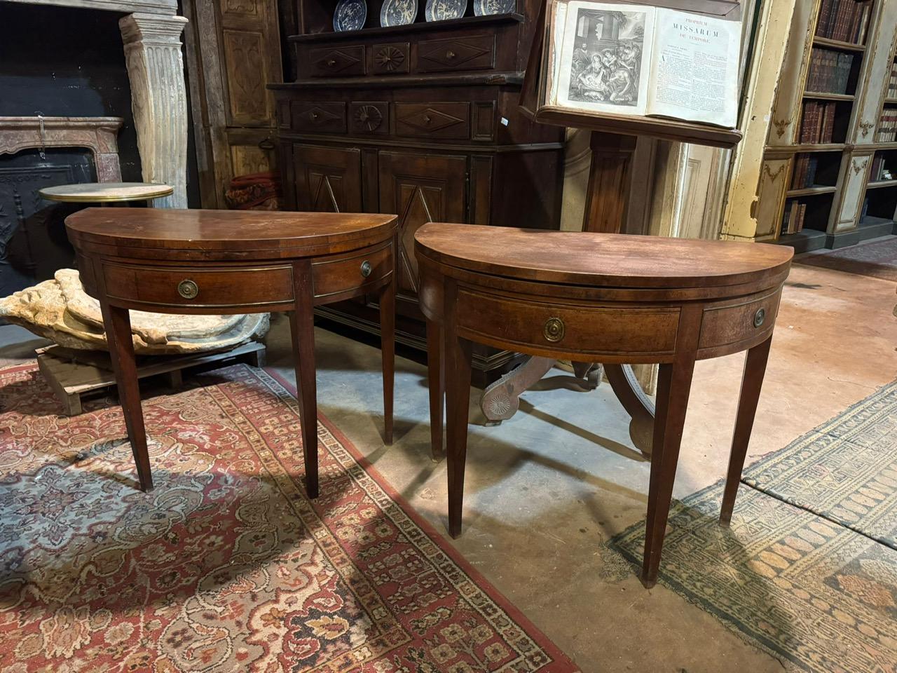 Pair of refined consoles, half-moon shaped wooden game tables, Italy en venta 1
