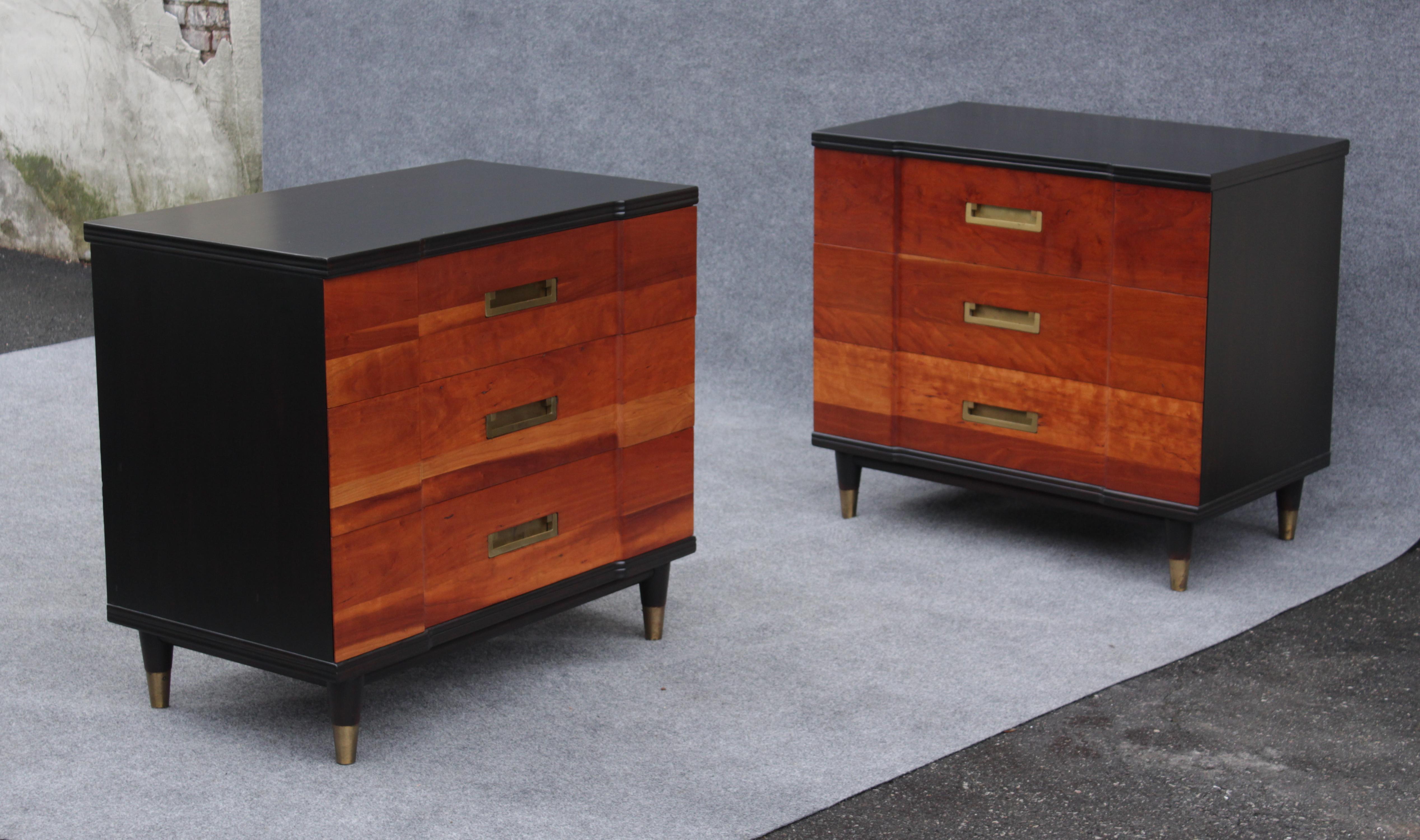 Pair of Refinished John Clingman for Widdicomb Bachelors Chests Walnut & Brass For Sale 4