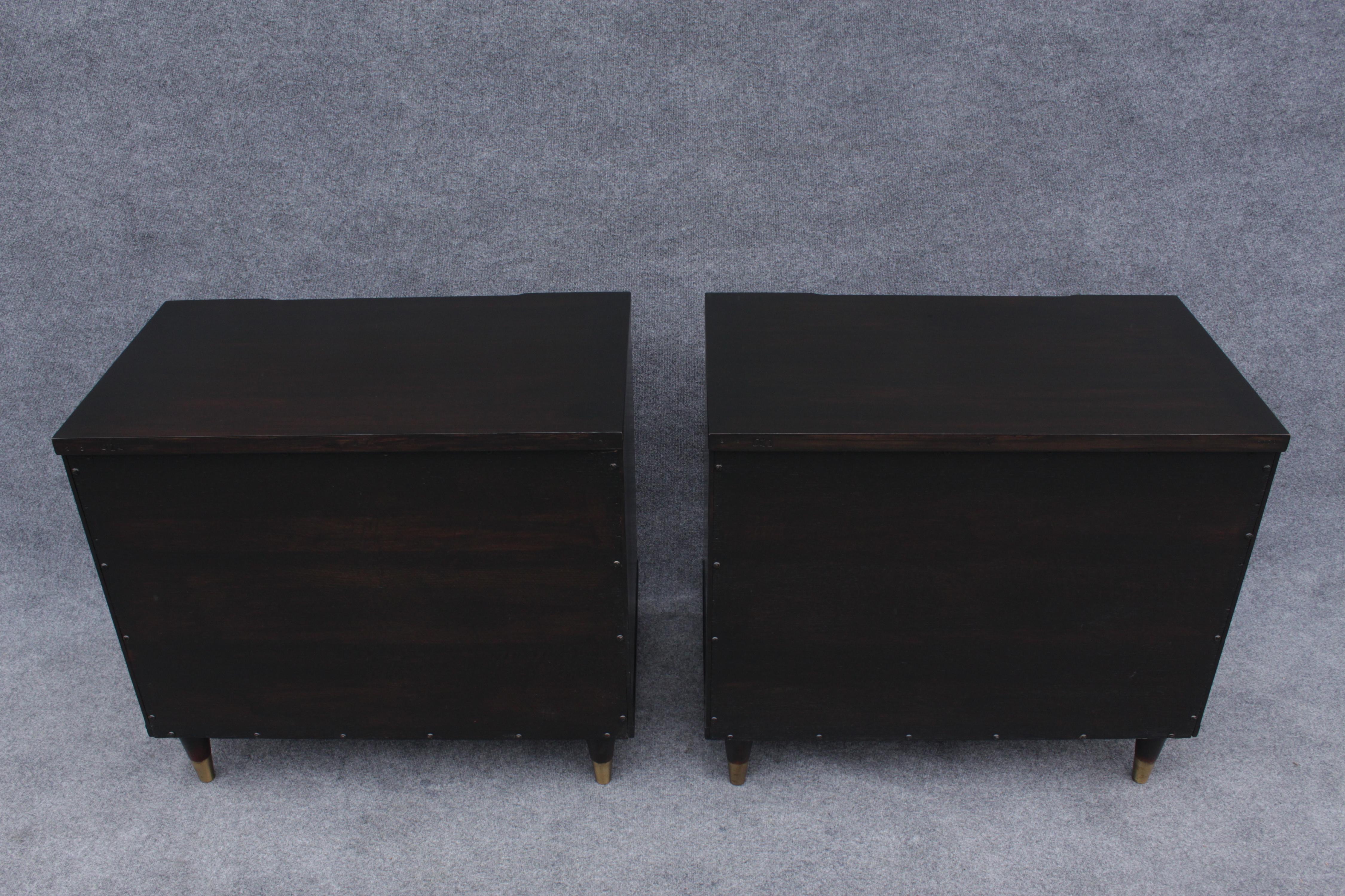 Pair of Refinished John Clingman for Widdicomb Bachelors Chests Walnut & Brass For Sale 14