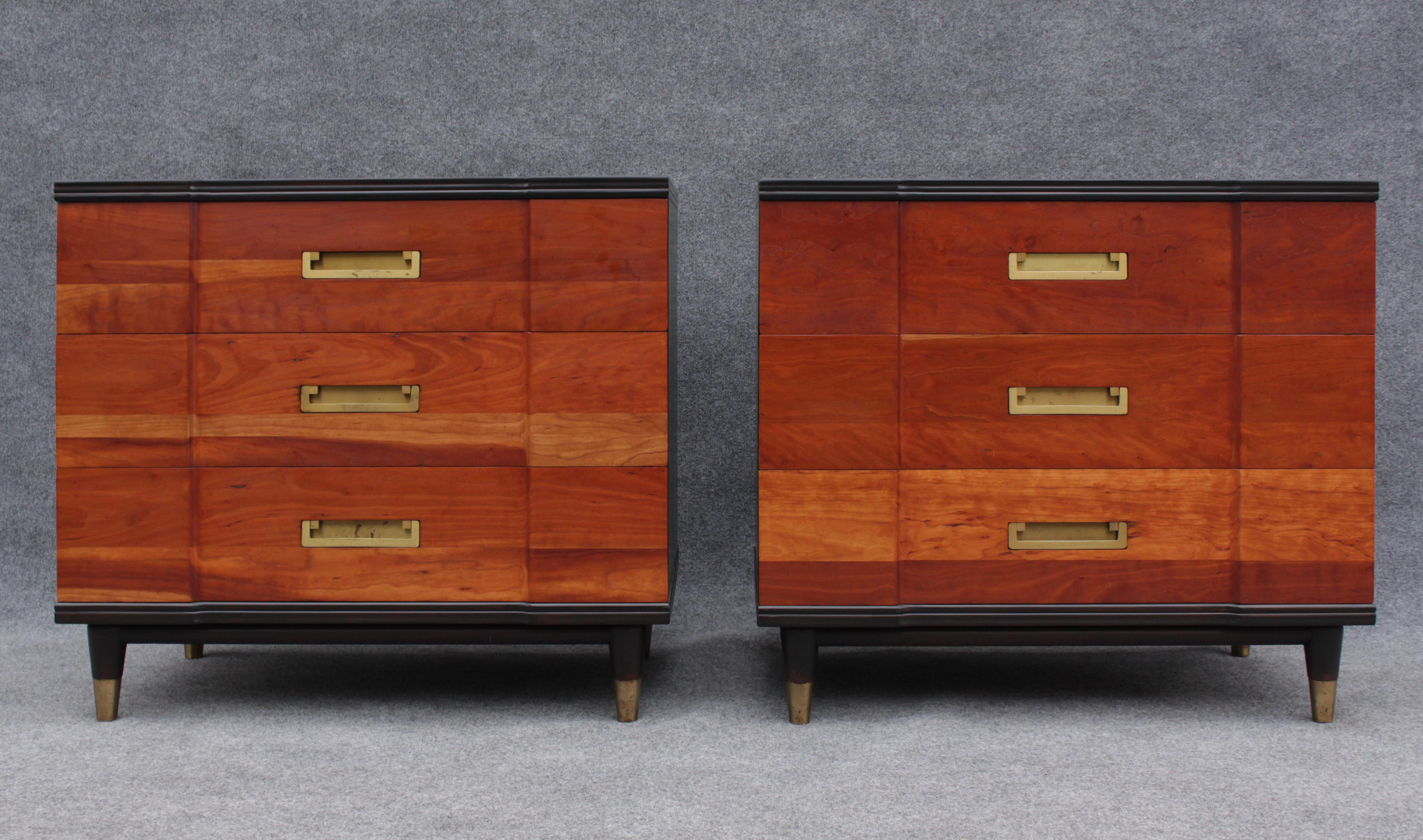 Pair of Refinished John Clingman for Widdicomb Bachelors Chests Walnut & Brass In Good Condition For Sale In Philadelphia, PA