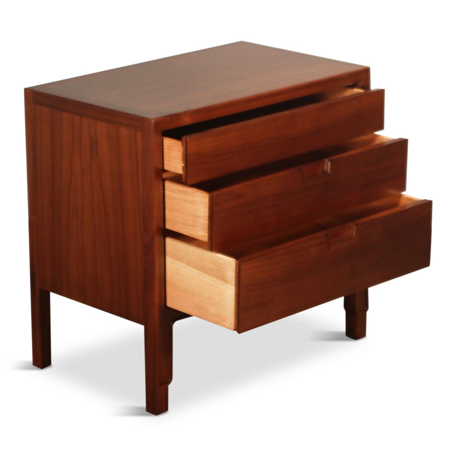 Mid-20th Century Pair of Refinished Nightstands or End Tables by John Stuart for Janus Collection