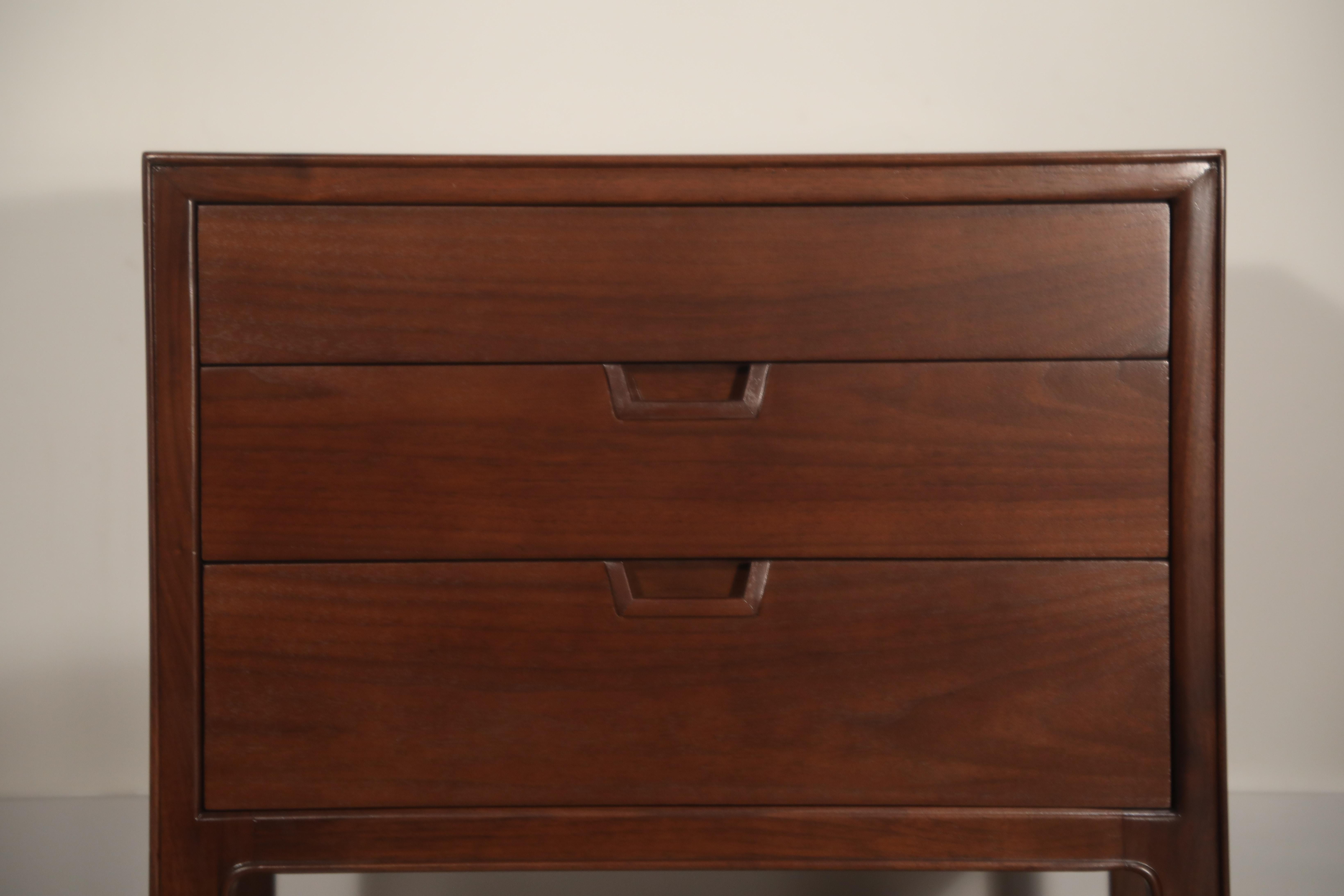 Walnut Pair of Refinished Nightstands or End Tables by John Stuart for Janus Collection