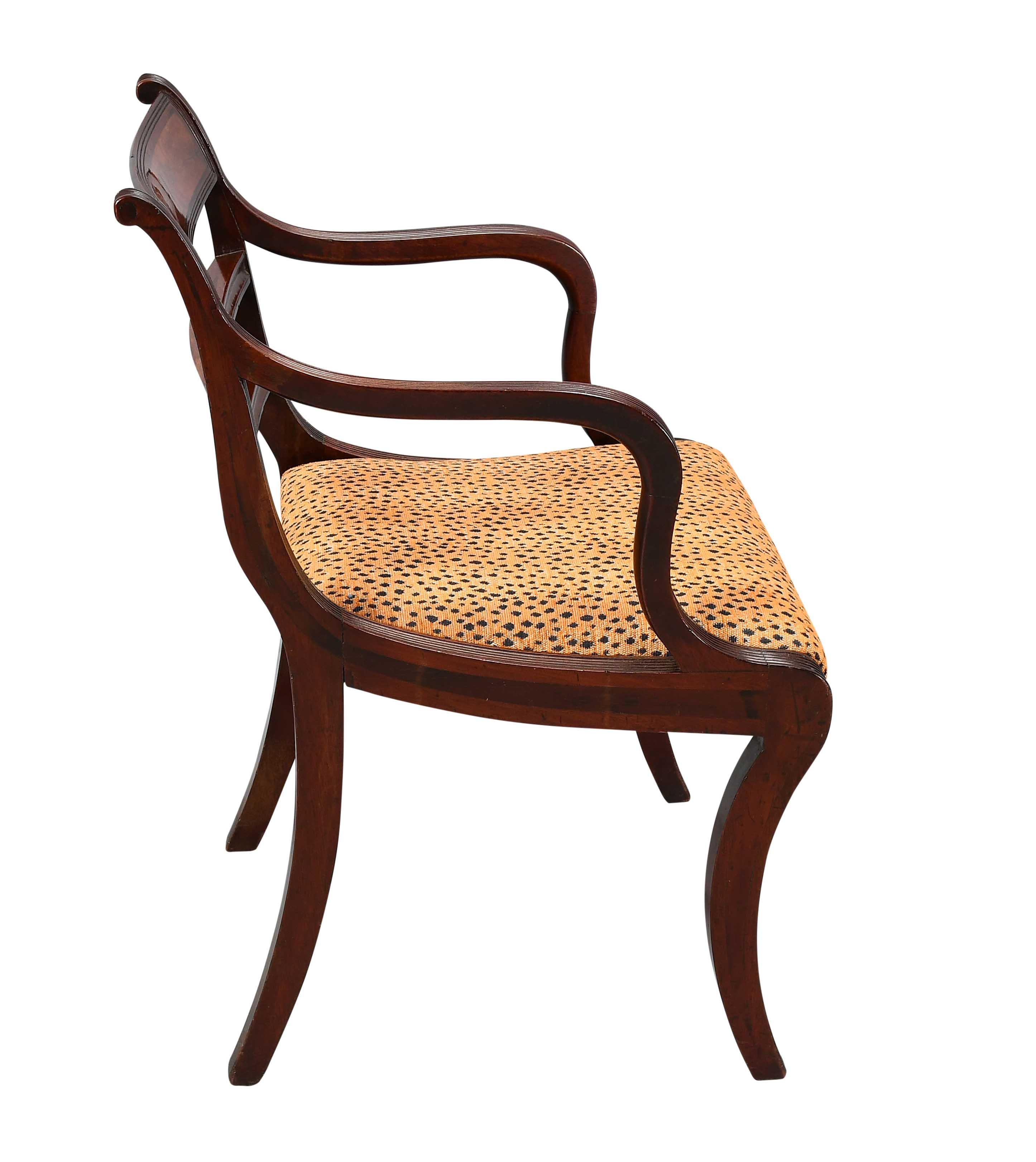 Paire de fauteuils Regency en vente 2