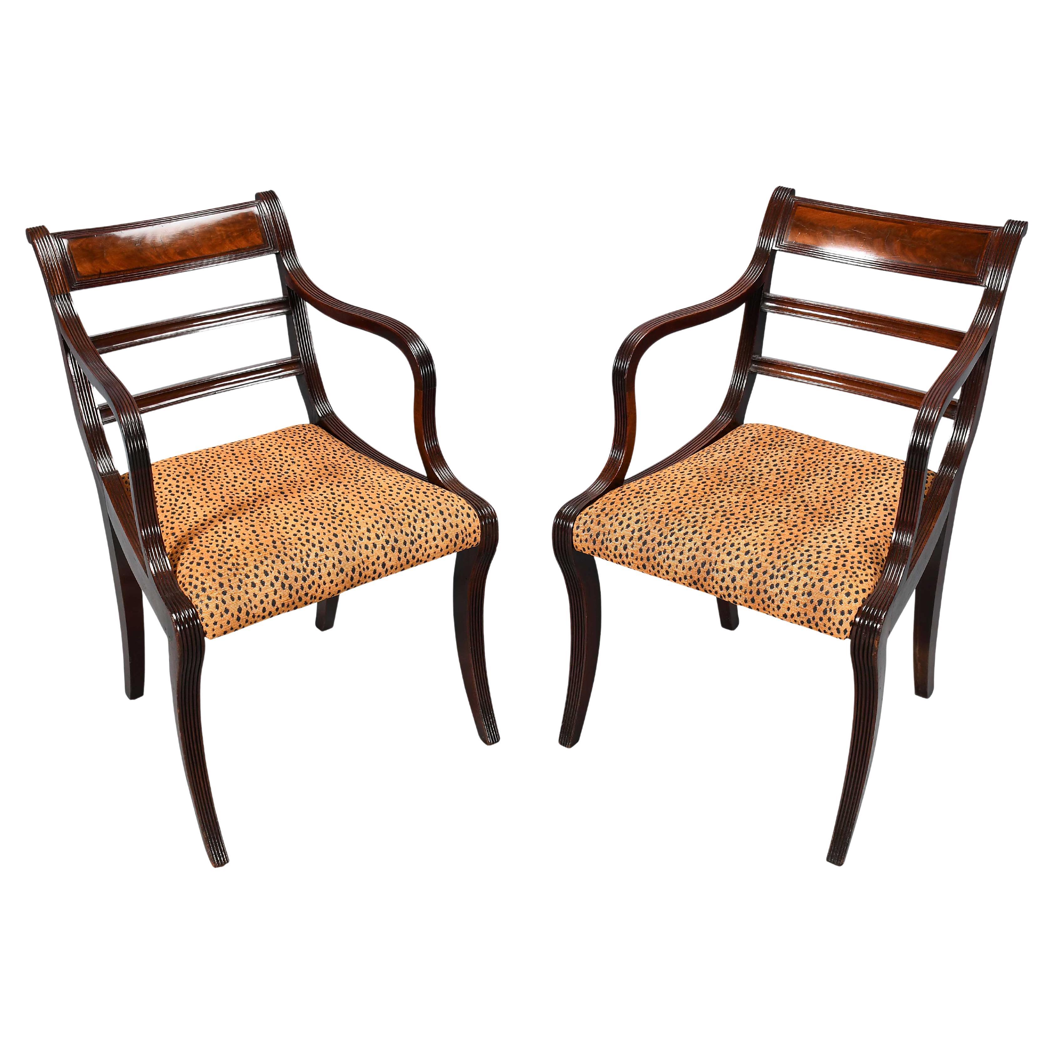 Paire de fauteuils Regency en vente