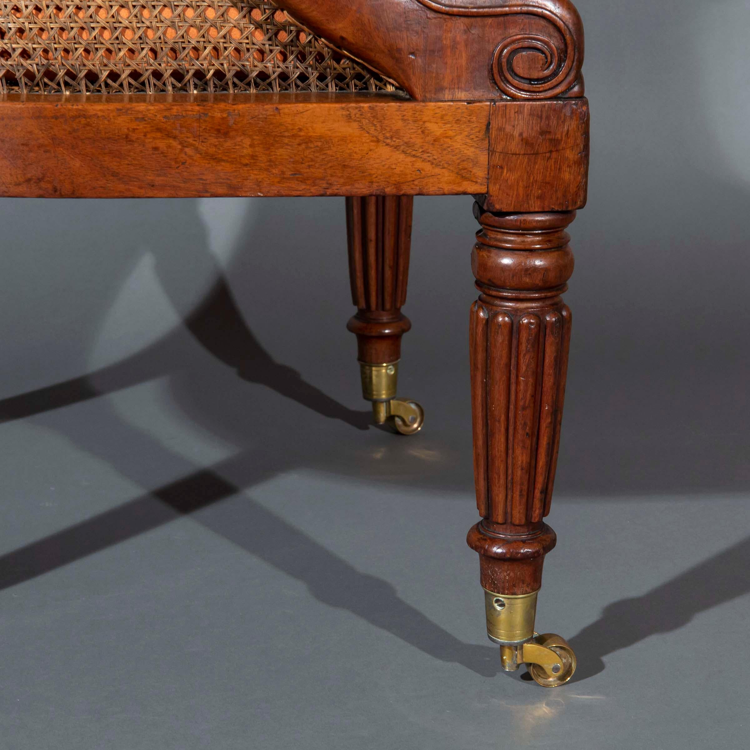XIXe siècle Paire de fauteuils Bergère Regency à la manière de Gillows en vente