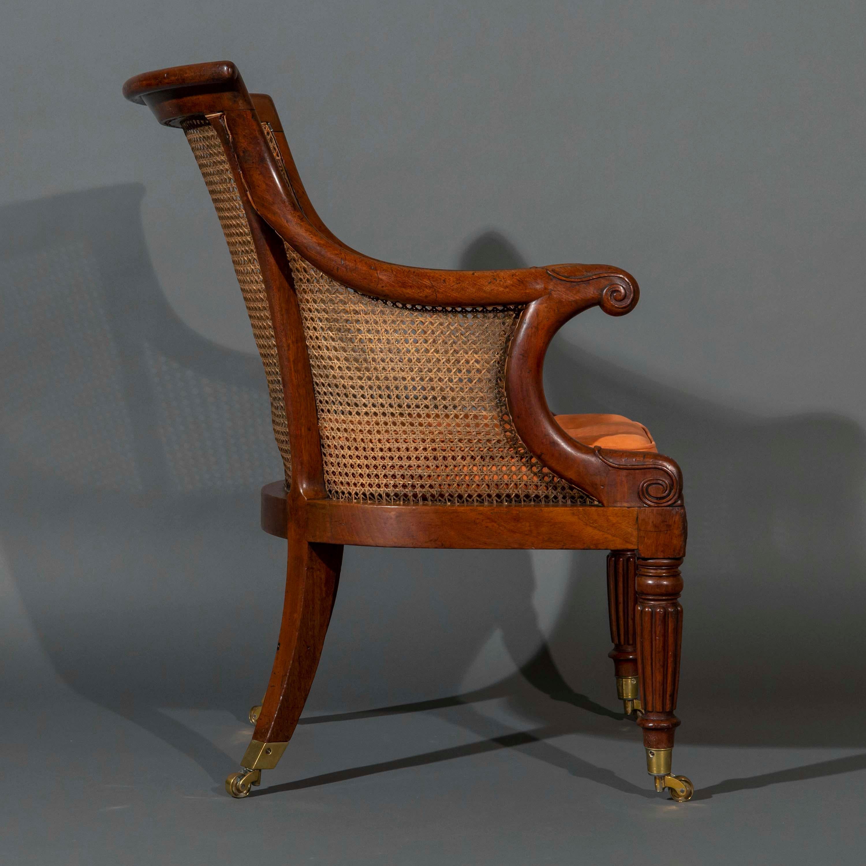 Tissu d'ameublement Paire de fauteuils Bergère Regency à la manière de Gillows en vente