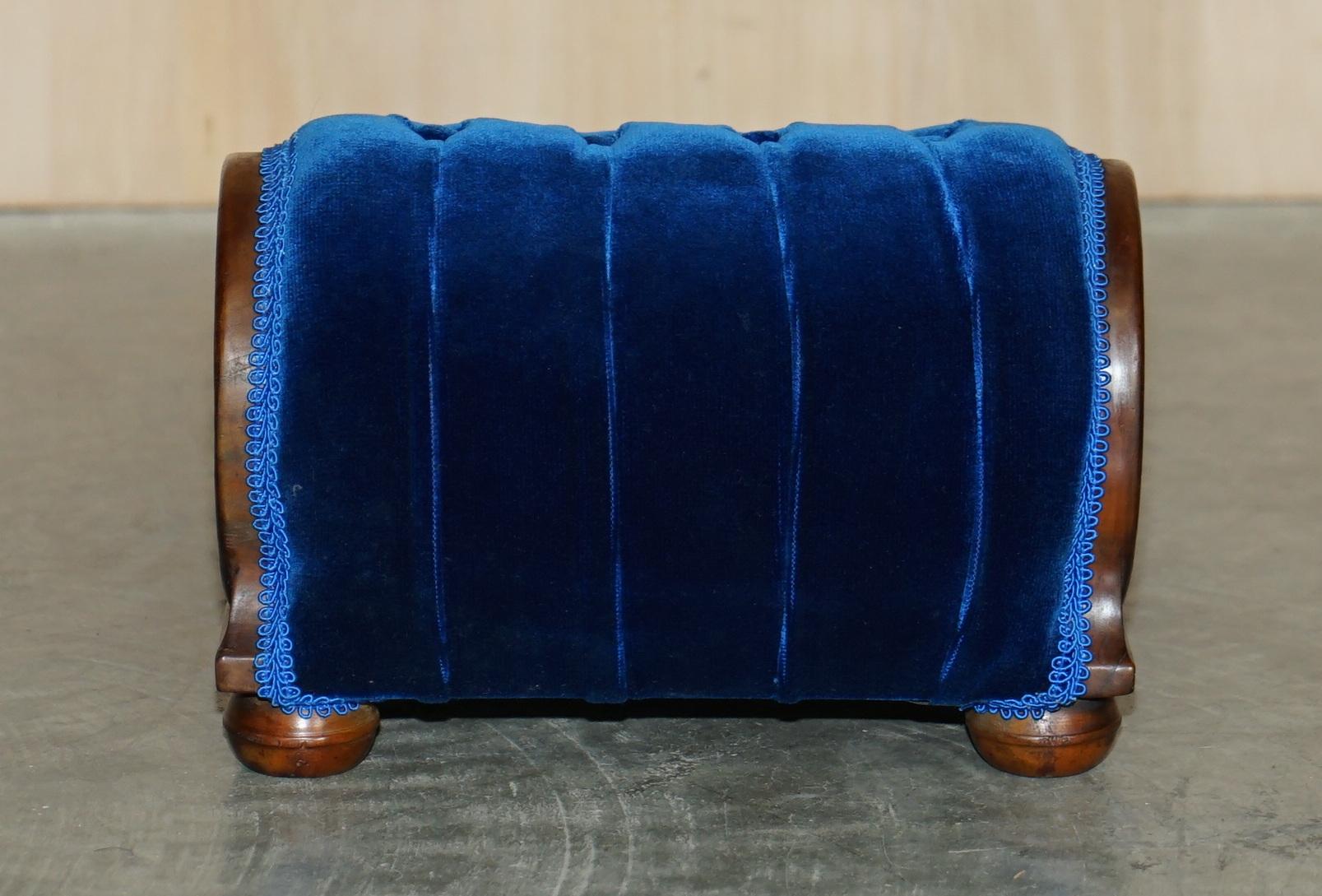 PAIR OF REGENCY BLUE ANTIQUE ViCTORIAN CHESTERFIELD TUFTED CURVED FOOTSTOOLS 13