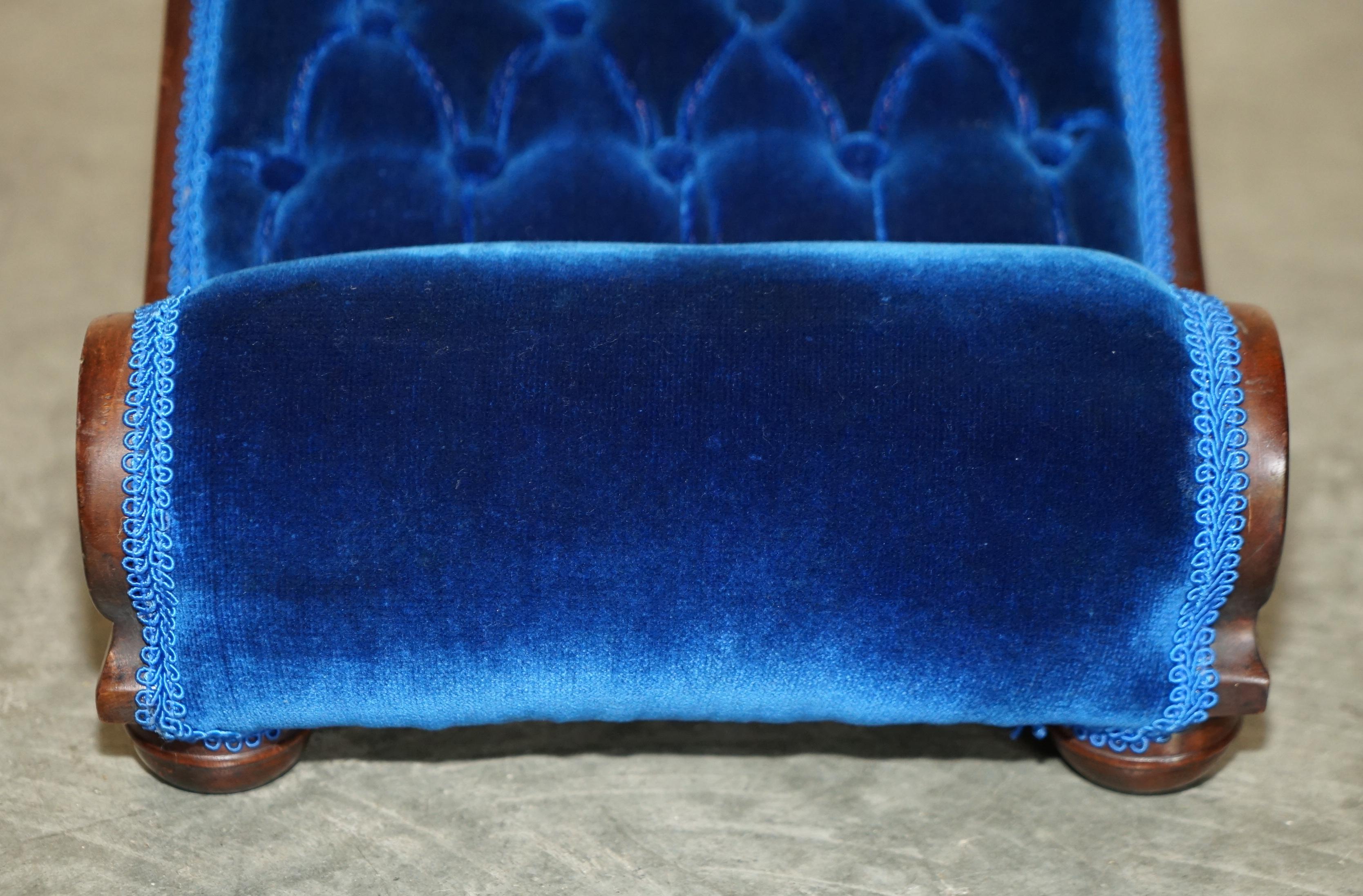 Velvet PAIR OF REGENCY BLUE ANTIQUE ViCTORIAN CHESTERFIELD TUFTED CURVED FOOTSTOOLS
