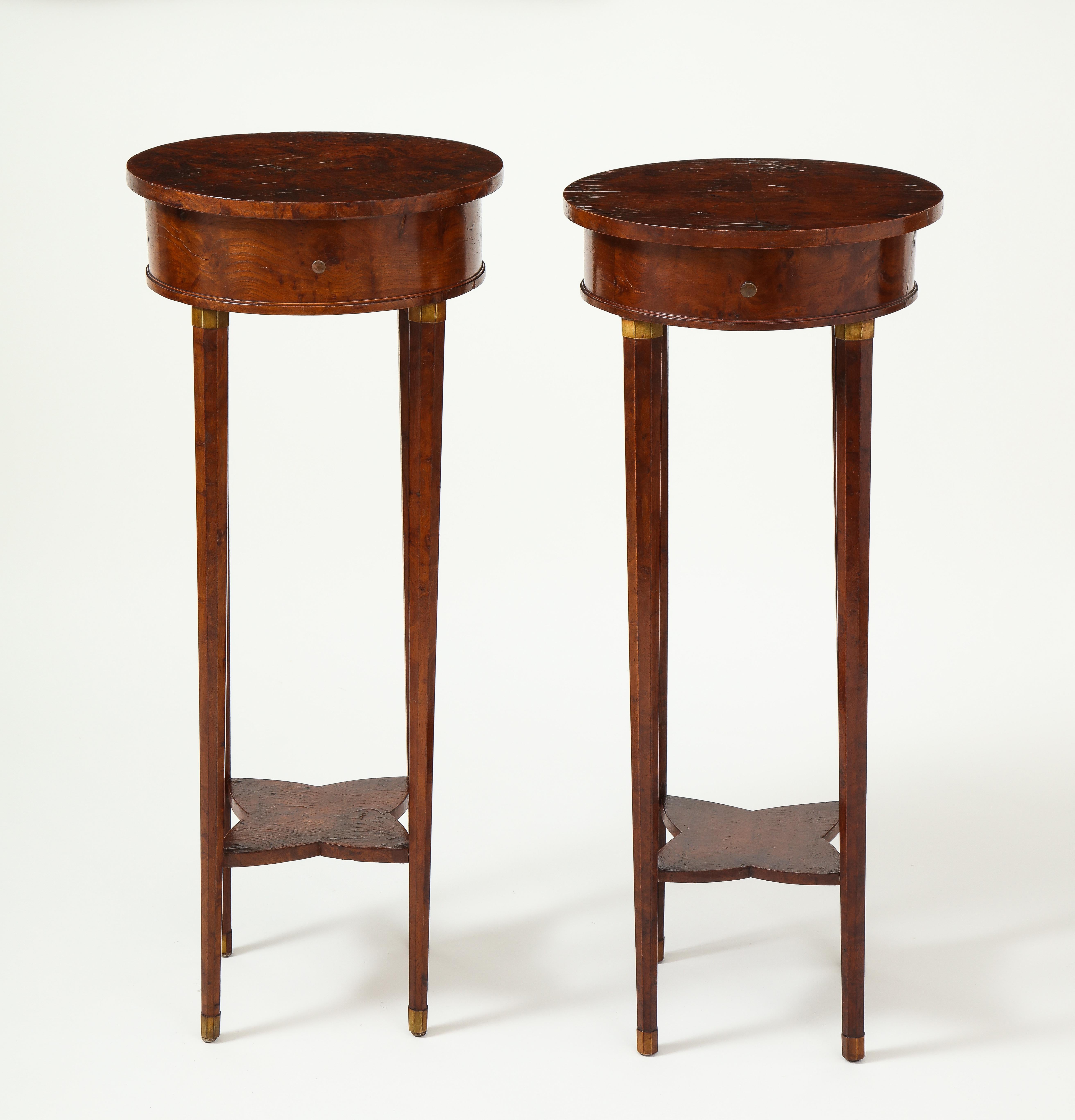 Pair of Regency Burl Walnut Occasional Tables In Good Condition In New York, NY