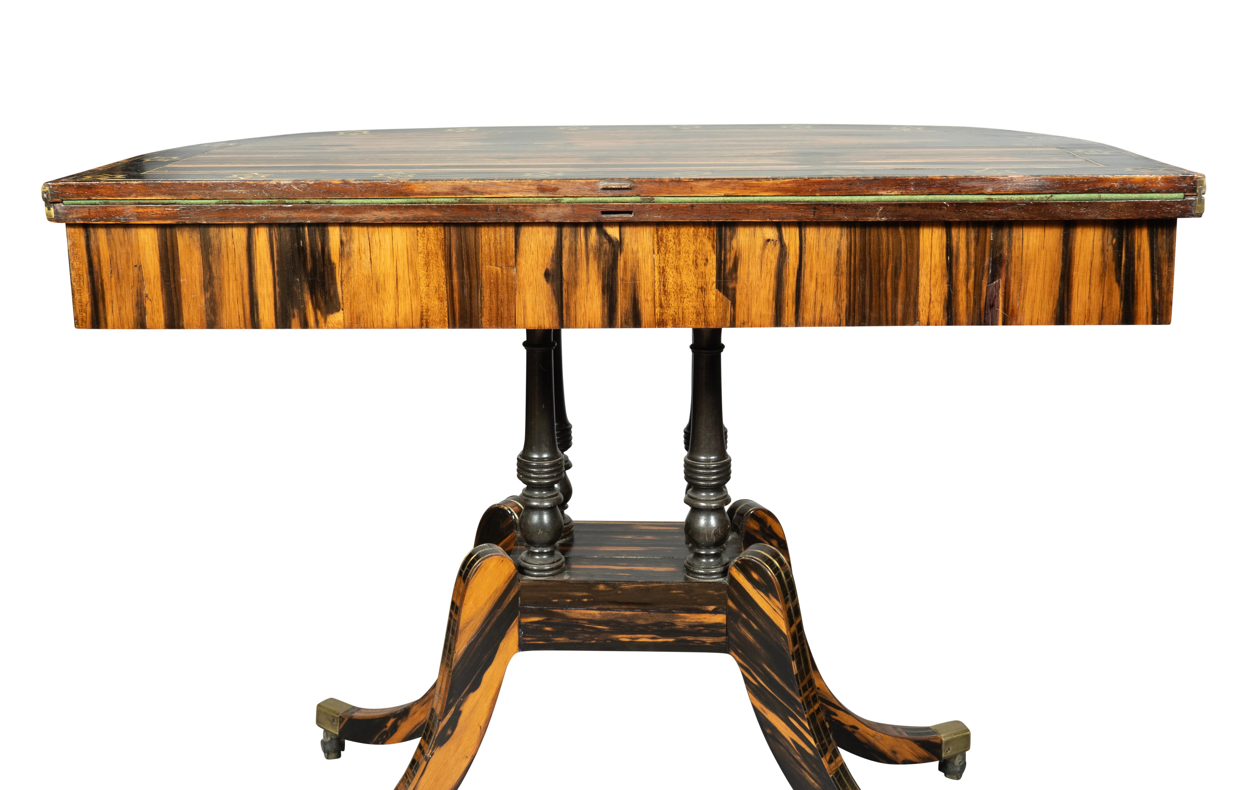 Paire de tables de jeu Regency en calèche et laiton incrusté en vente 12