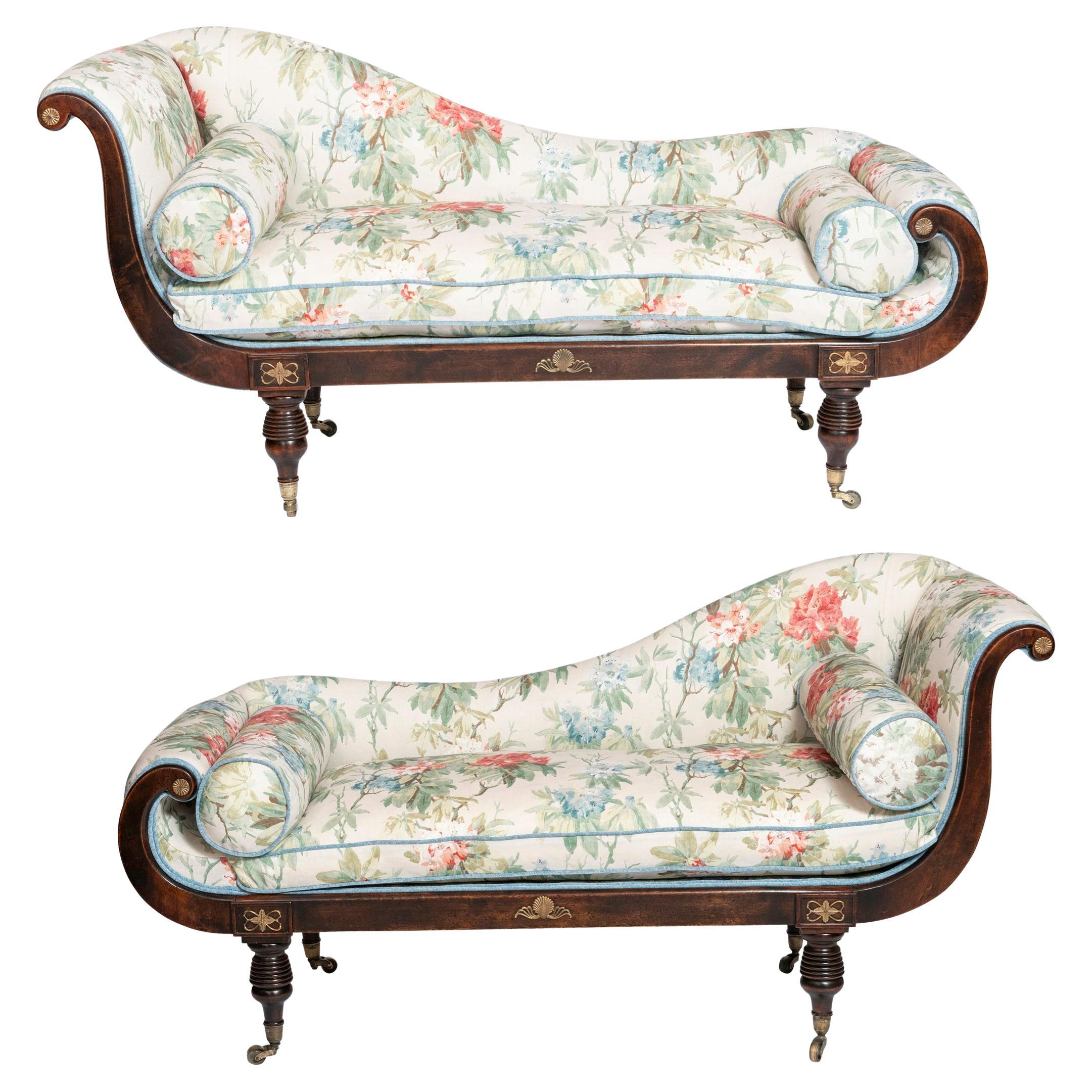 Paire de chaises longues Regency, Angleterre vers 1820 en vente